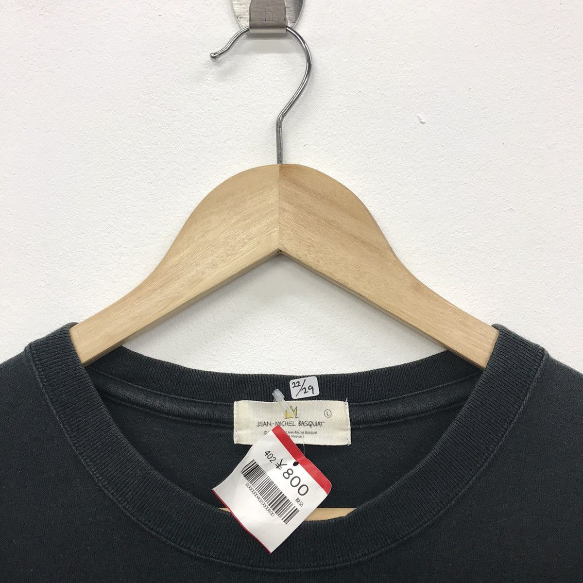 Jean-Michel Basquiat × Uniqlo Rare!! Uniqlo X Art Jean Michel Basquiat Tee Size US L / EU 52-54 / 3 - 3 Thumbnail