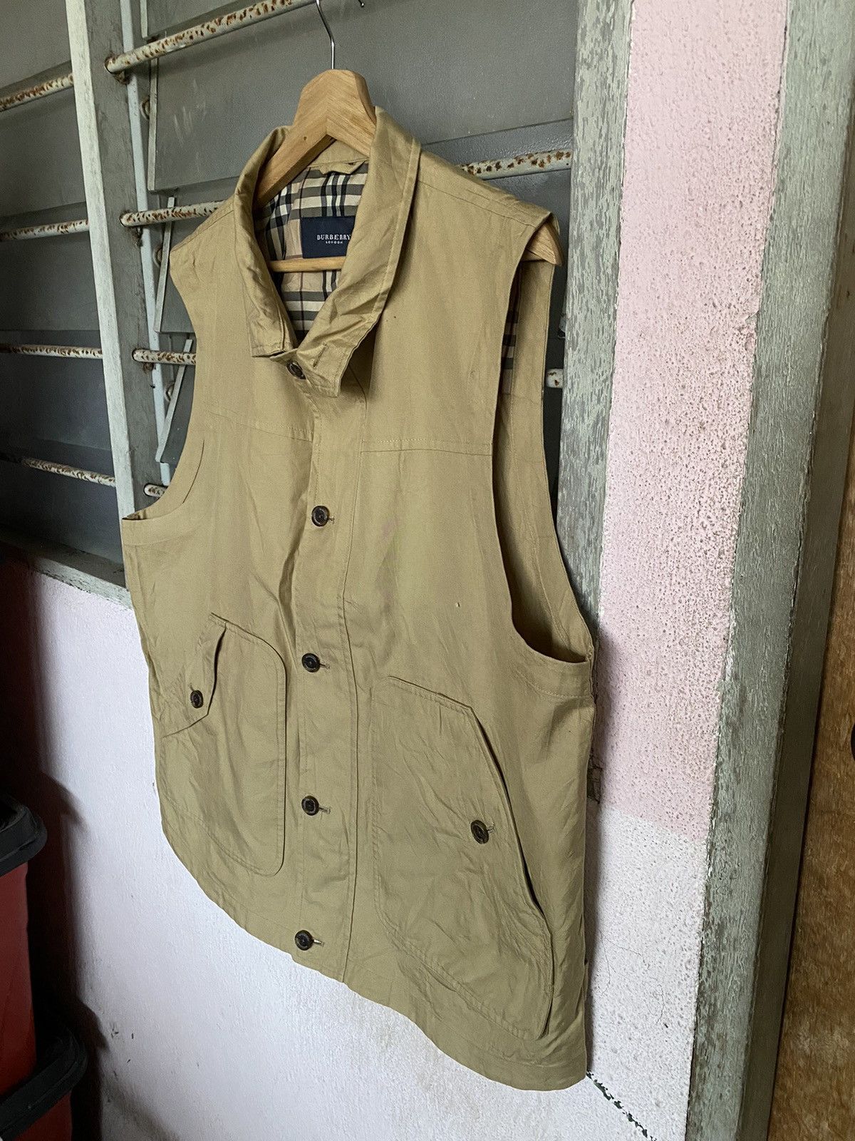 Burberry Burberry London Nova Check Vest Size US L / EU 52-54 / 3 - 3 Thumbnail