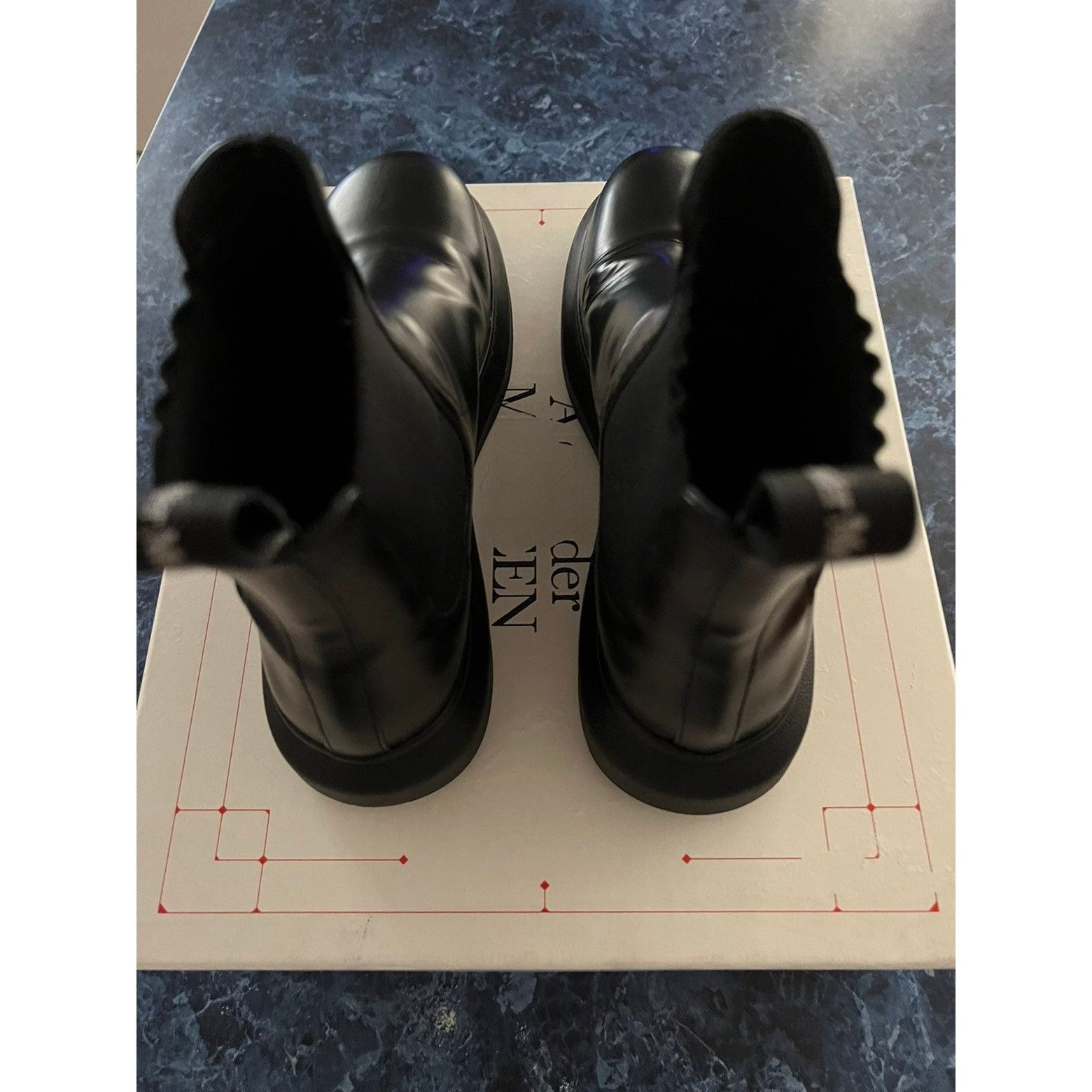 Alexander McQueen Alexander McQueen Platform Leather Chelsea Boots