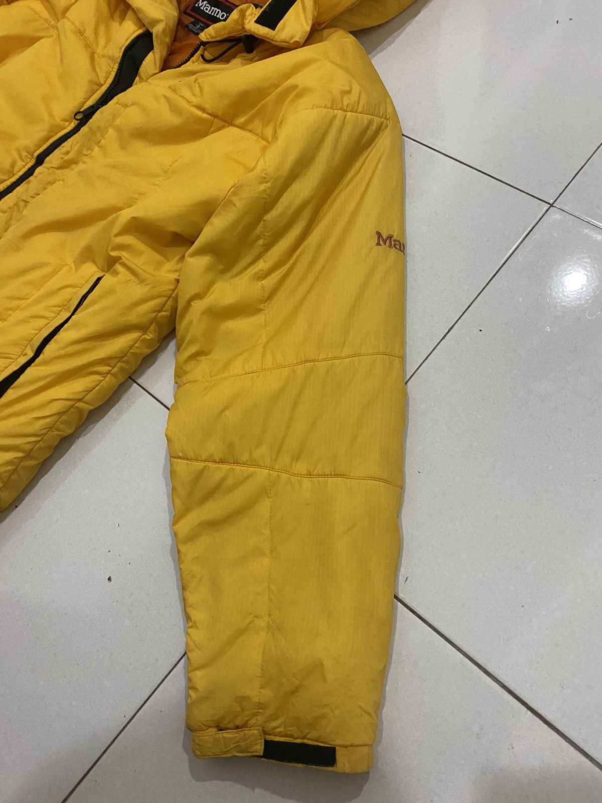 Marmot 🔥Vintage🔥 Marmot Hoodie Puffer Jacket Size US L / EU 52-54 / 3 - 5 Thumbnail