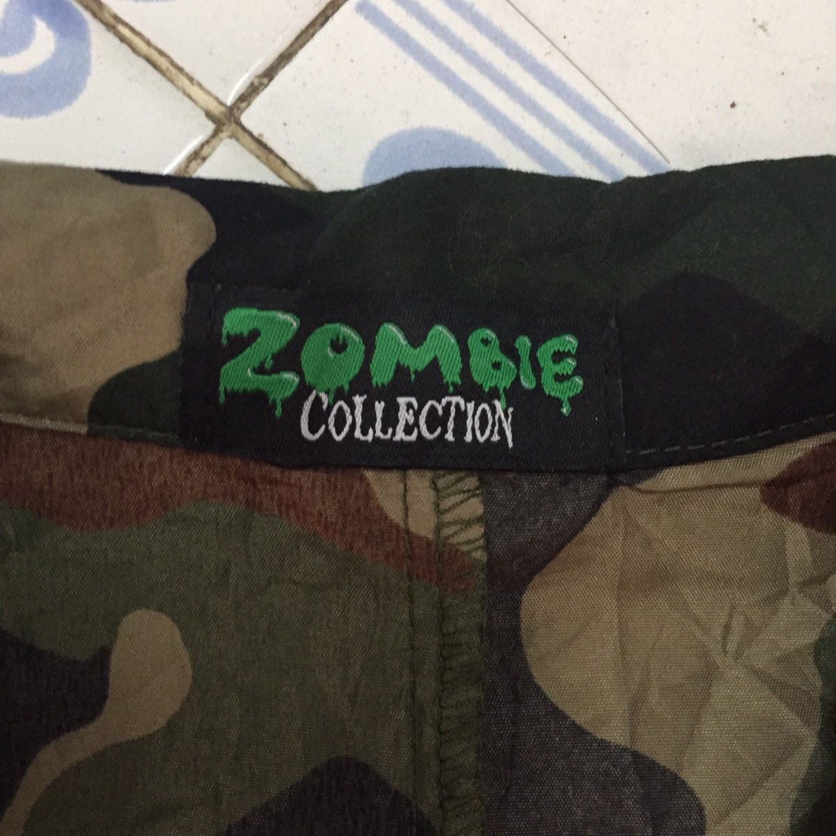 Other Zombie Collection Army Camo Button Size US M / EU 48-50 / 2 - 16 Thumbnail