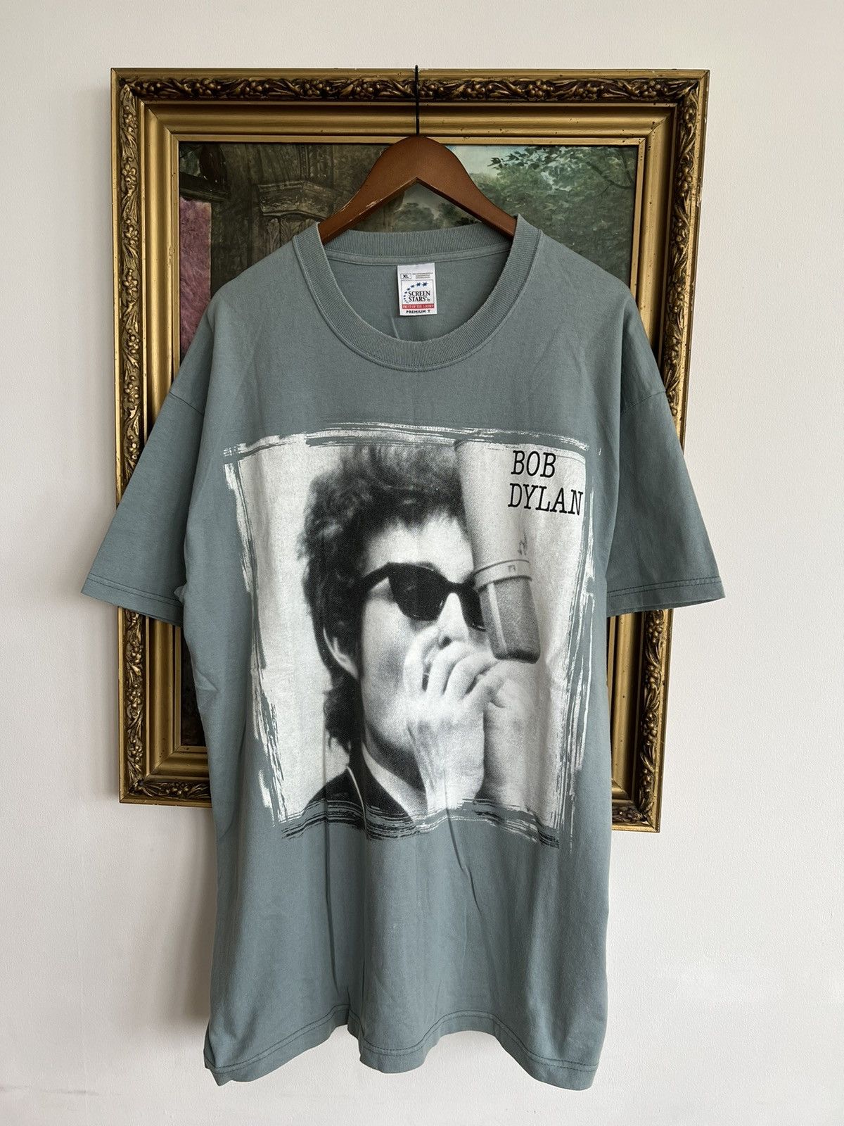 Band Tees Vintage 2001 Bob Dylan European Tour Tee (Elton John) Size US XL / EU 56 / 4 - 1 Thumbnail