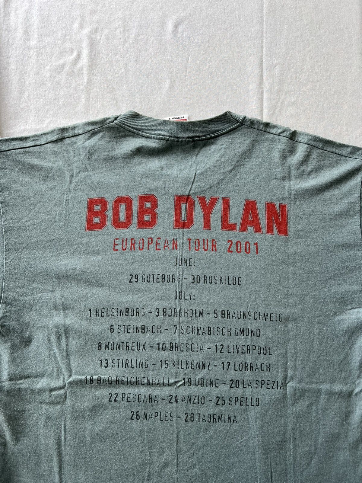 Band Tees Vintage 2001 Bob Dylan European Tour Tee (Elton John) Size US XL / EU 56 / 4 - 8 Thumbnail