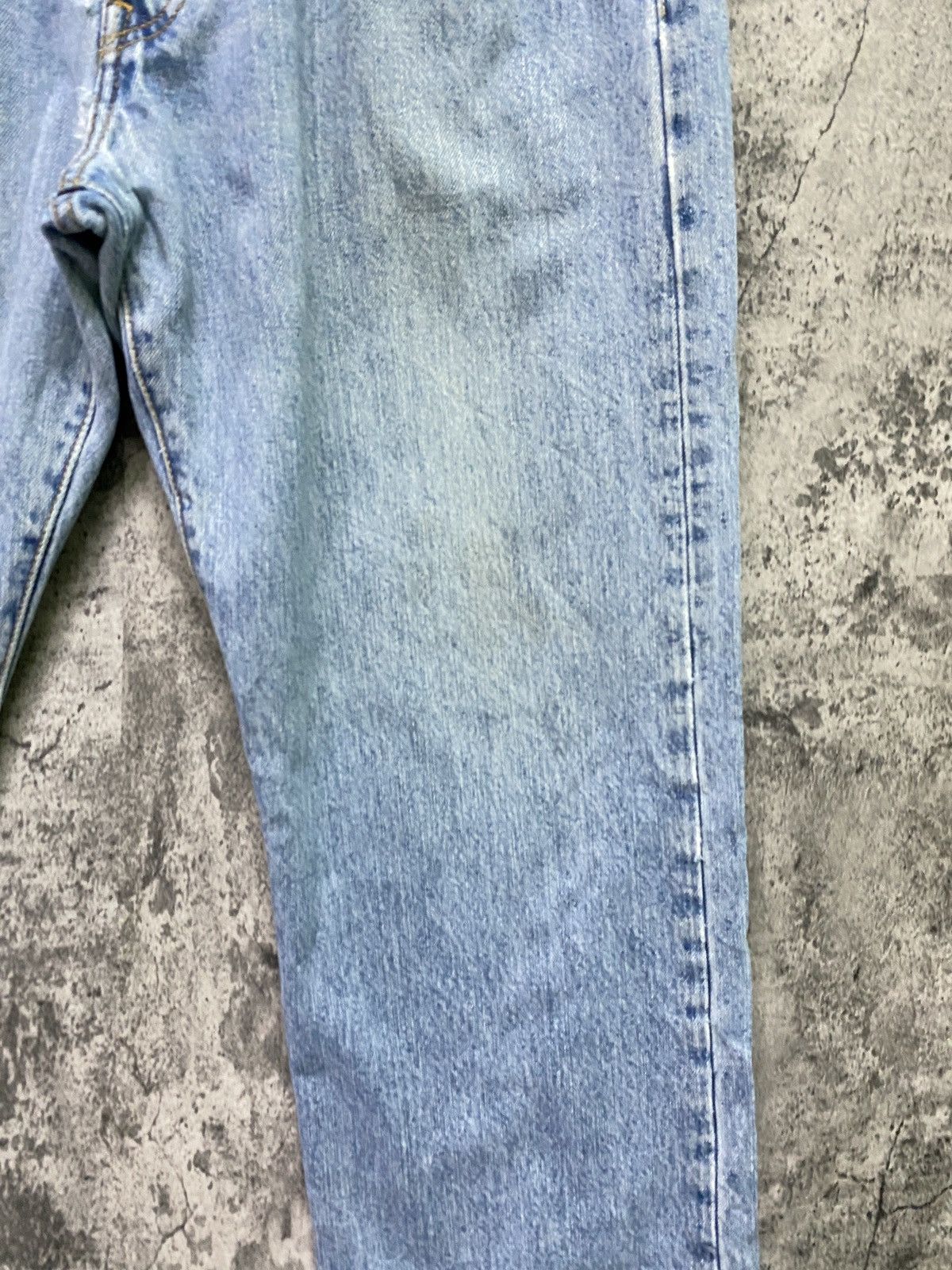Levi's × Vintage Vintage 90s LEVIS 501 Distressed Jeans - L75 Size US 35 - 8 Thumbnail