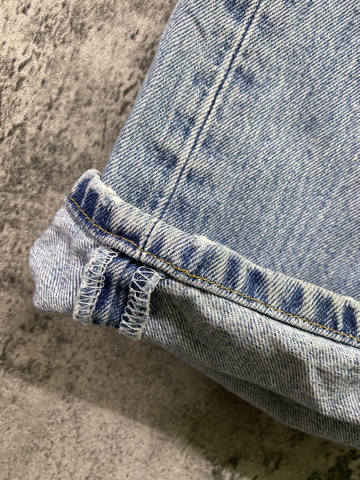 Levi's × Vintage Vintage 90s LEVIS 501 Distressed Jeans - L75 Size US 35 - 20 Thumbnail