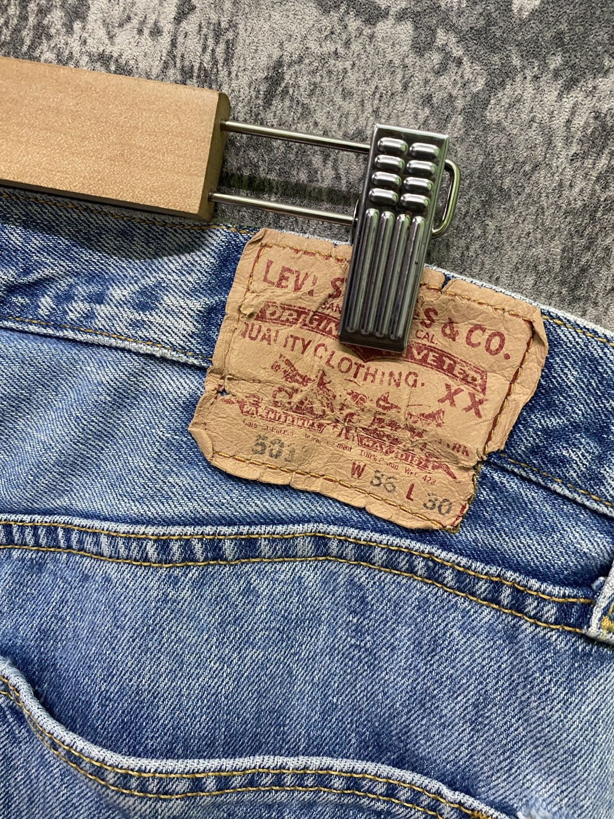 Levi's × Vintage Vintage 90s LEVIS 501 Distressed Jeans - L75 Size US 35 - 18 Thumbnail