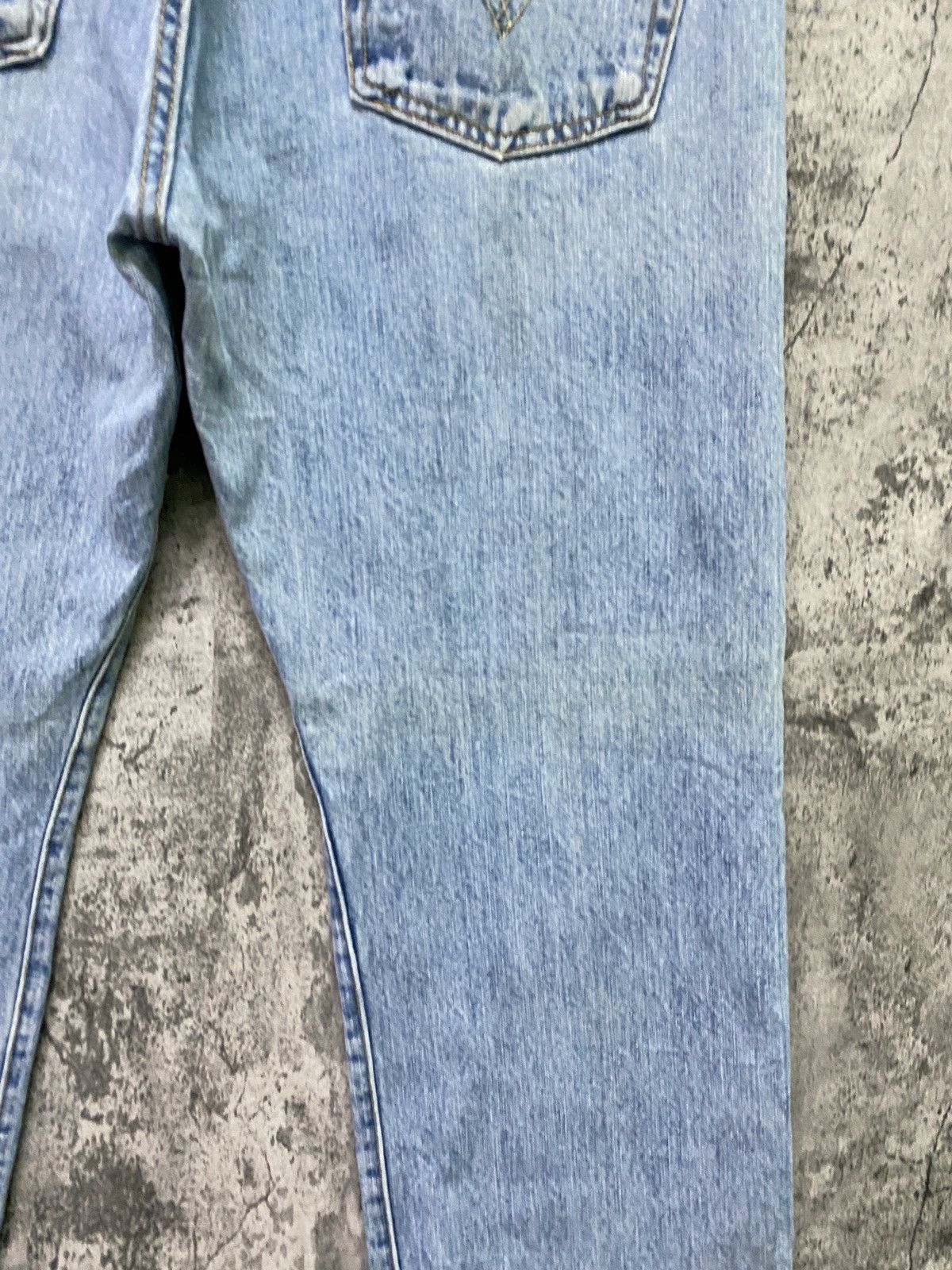 Levi's × Vintage Vintage 90s LEVIS 501 Distressed Jeans - L75 Size US 35 - 14 Thumbnail