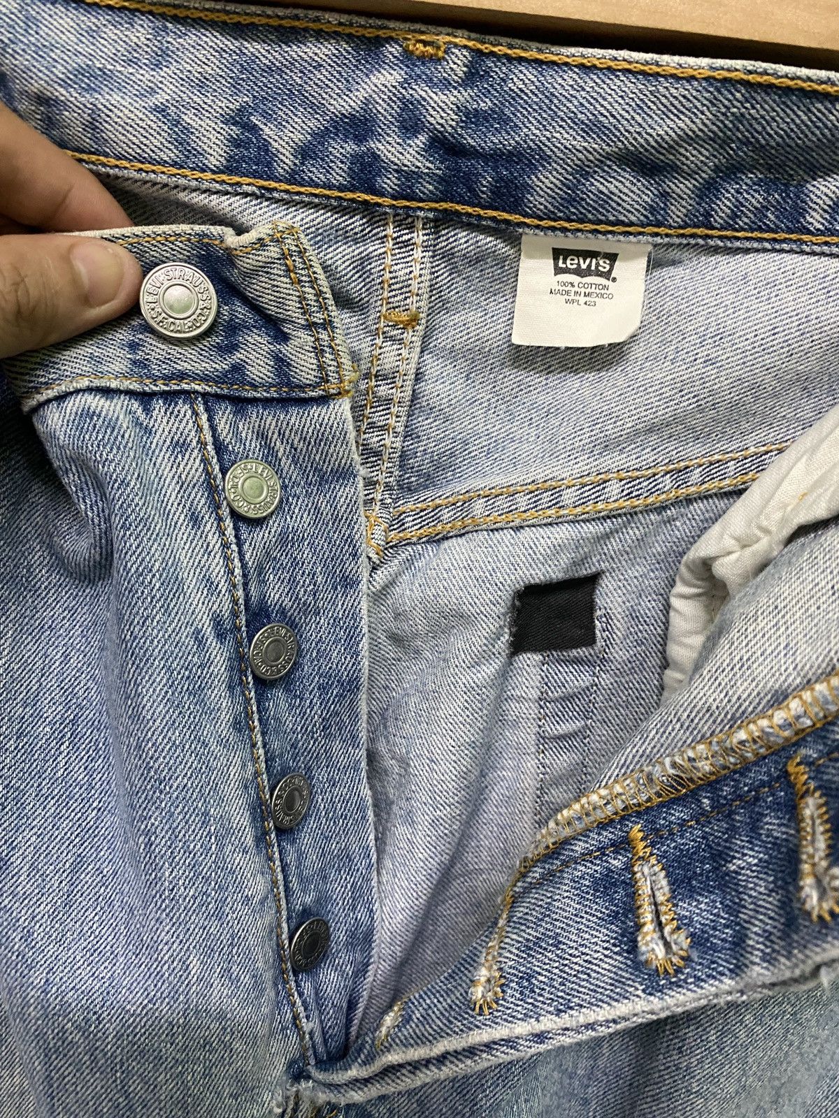 Levi's × Vintage Vintage 90s LEVIS 501 Distressed Jeans - L75 Size US 35 - 21 Thumbnail