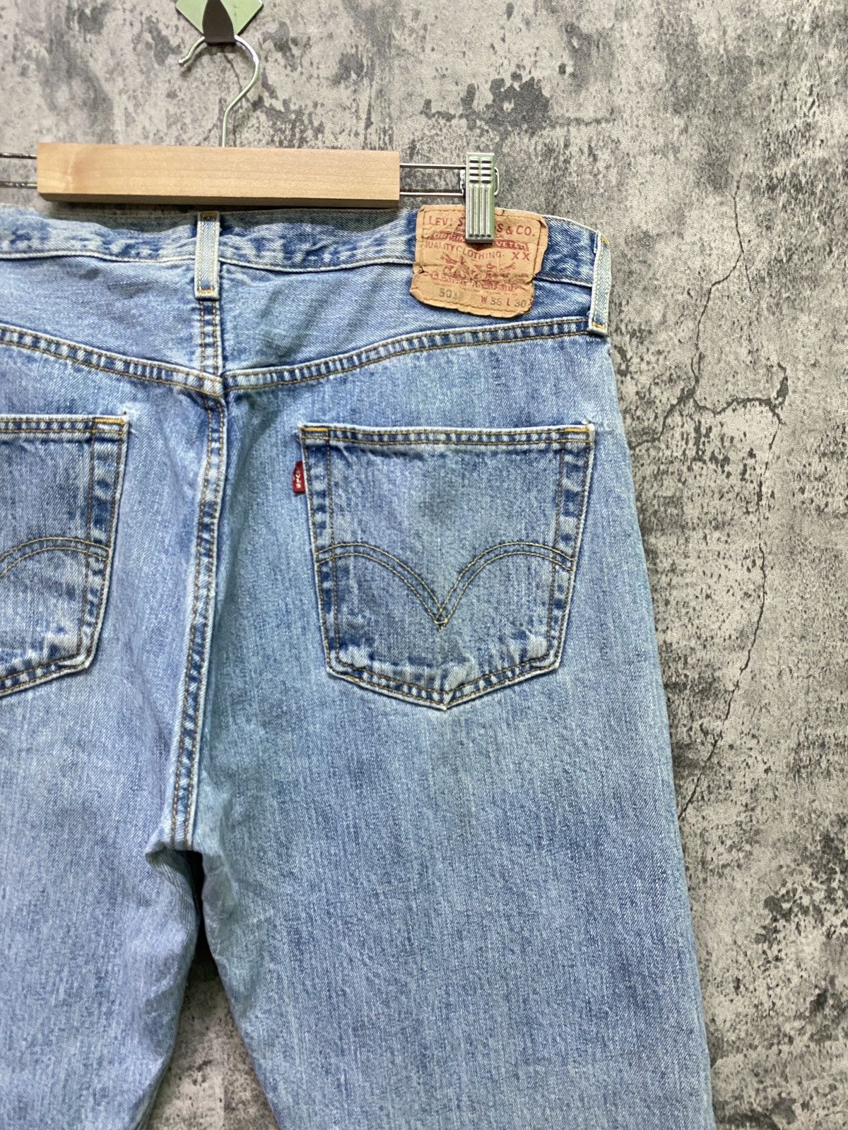 Levi's × Vintage Vintage 90s LEVIS 501 Distressed Jeans - L75 Size US 35 - 13 Thumbnail