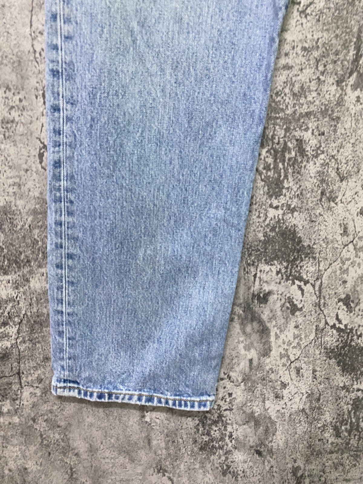 Levi's × Vintage Vintage 90s LEVIS 501 Distressed Jeans - L75 Size US 35 - 6 Thumbnail