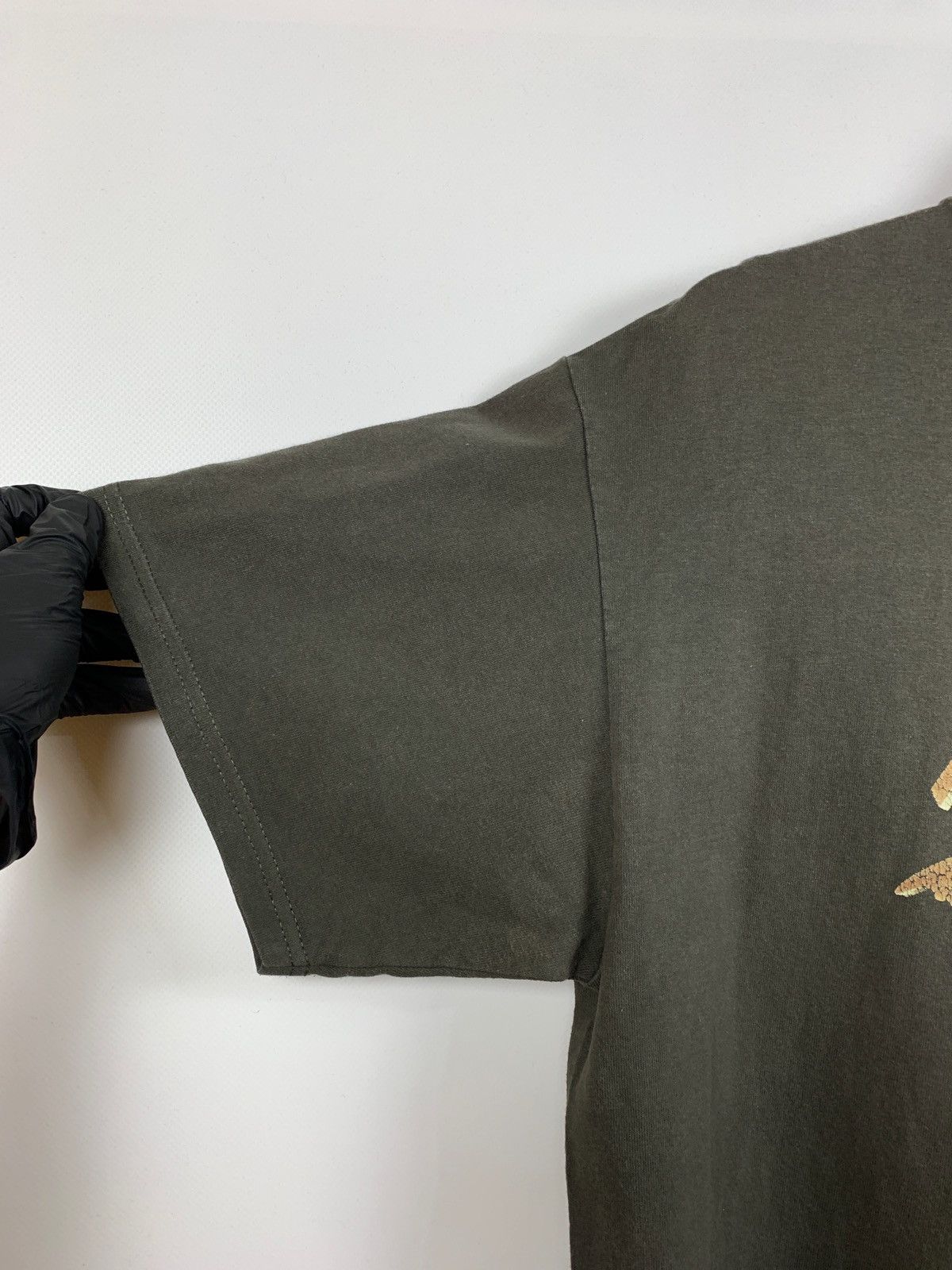 Stussy 00s Vintage Stussy Khaki Big Logo T-Shirt Size US L / EU 52-54 / 3 - 10 Thumbnail