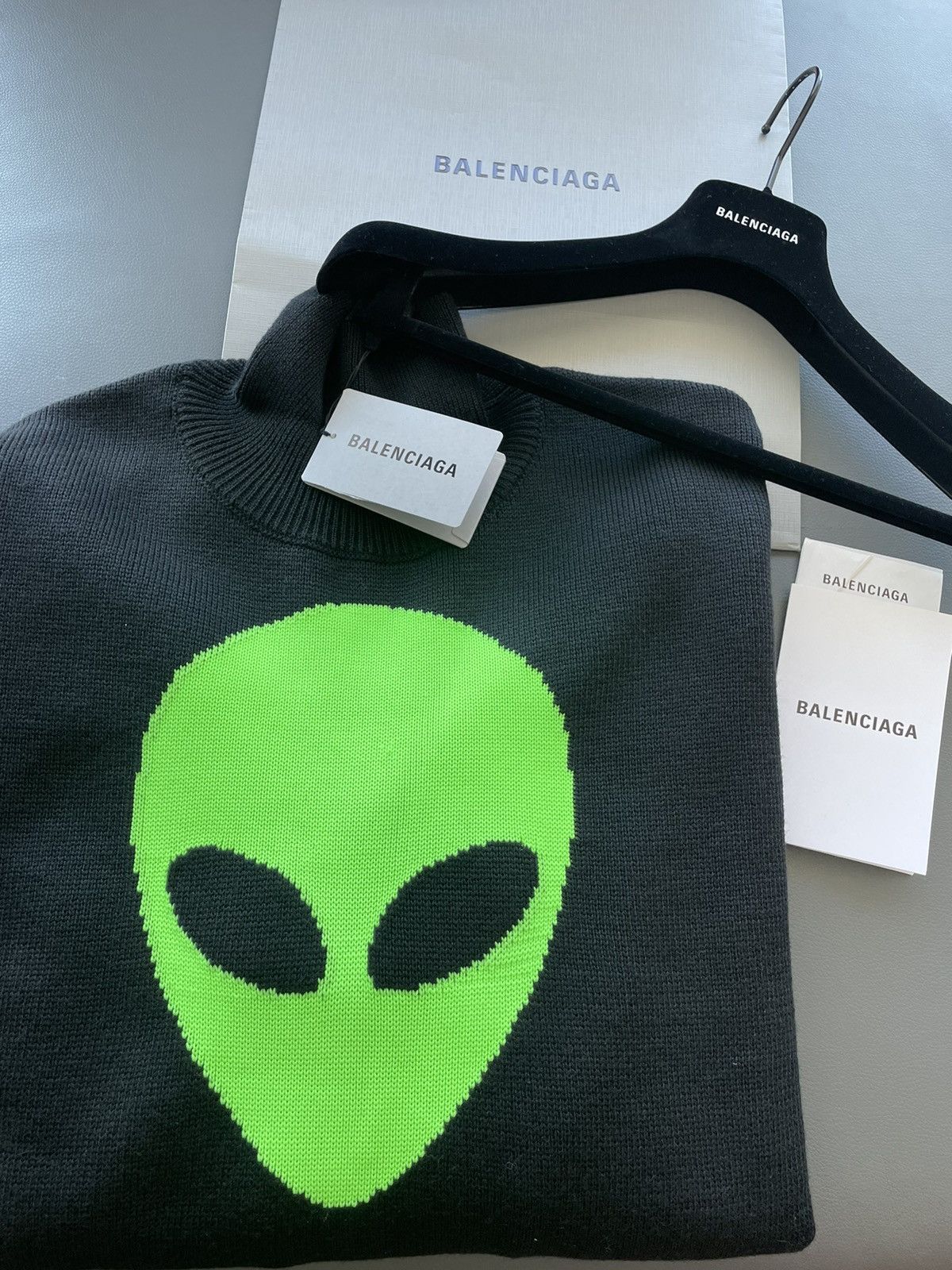 Balenciaga Super Runway Alien 👽 Balenciaga Sweater Brand New Rare Size US XL / EU 56 / 4 - 15 Thumbnail
