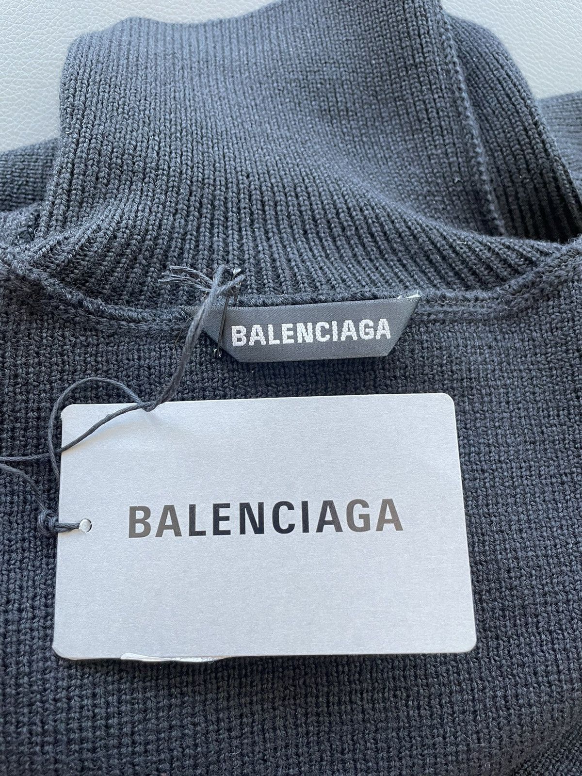 Balenciaga Super Runway Alien 👽 Balenciaga Sweater Brand New Rare Size US XL / EU 56 / 4 - 5 Thumbnail