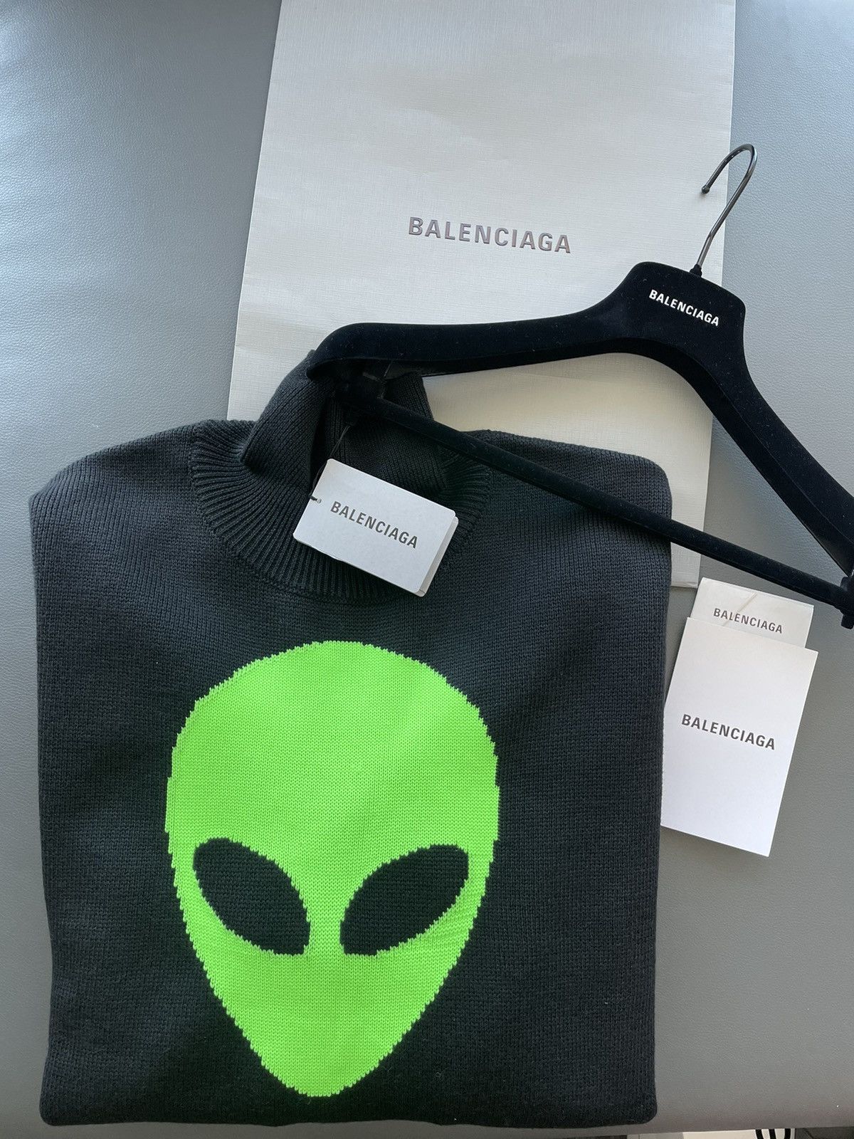 Balenciaga Super Runway Alien 👽 Balenciaga Sweater Brand New Rare Size US XL / EU 56 / 4 - 13 Thumbnail