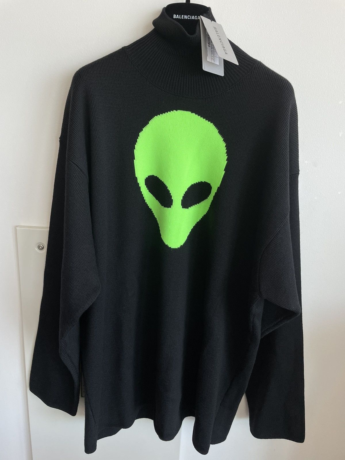 Balenciaga Super Runway Alien 👽 Balenciaga Sweater Brand New Rare Size US XL / EU 56 / 4 - 22 Thumbnail