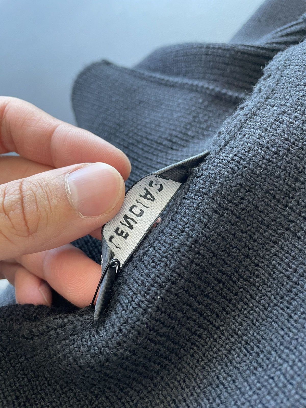 Balenciaga Super Runway Alien 👽 Balenciaga Sweater Brand New Rare Size US XL / EU 56 / 4 - 6 Thumbnail
