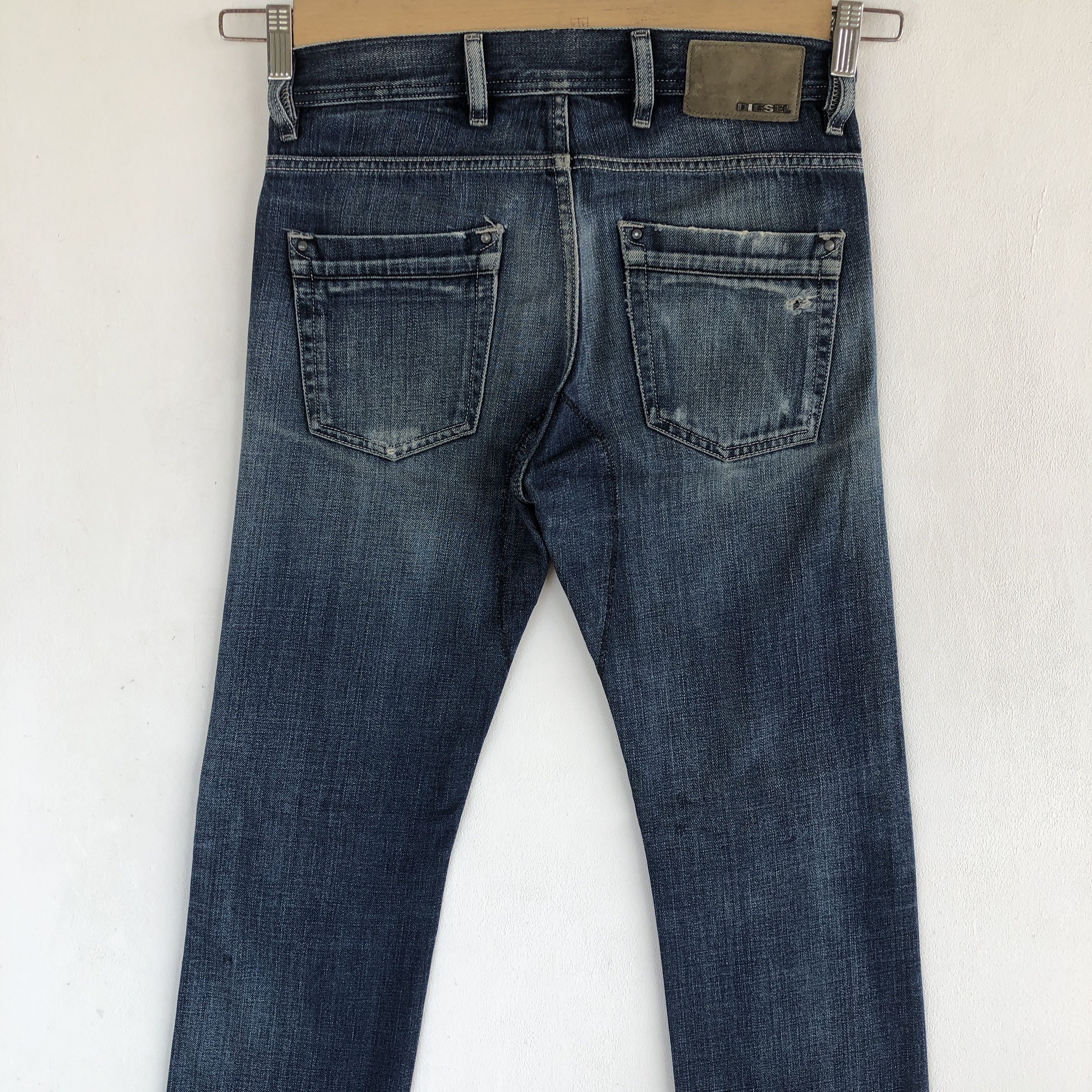 Diesel Vintage Diesel Distressed Faded Jeans Light Wash Denim Size 28" / US 6 / IT 42 - 6 Thumbnail
