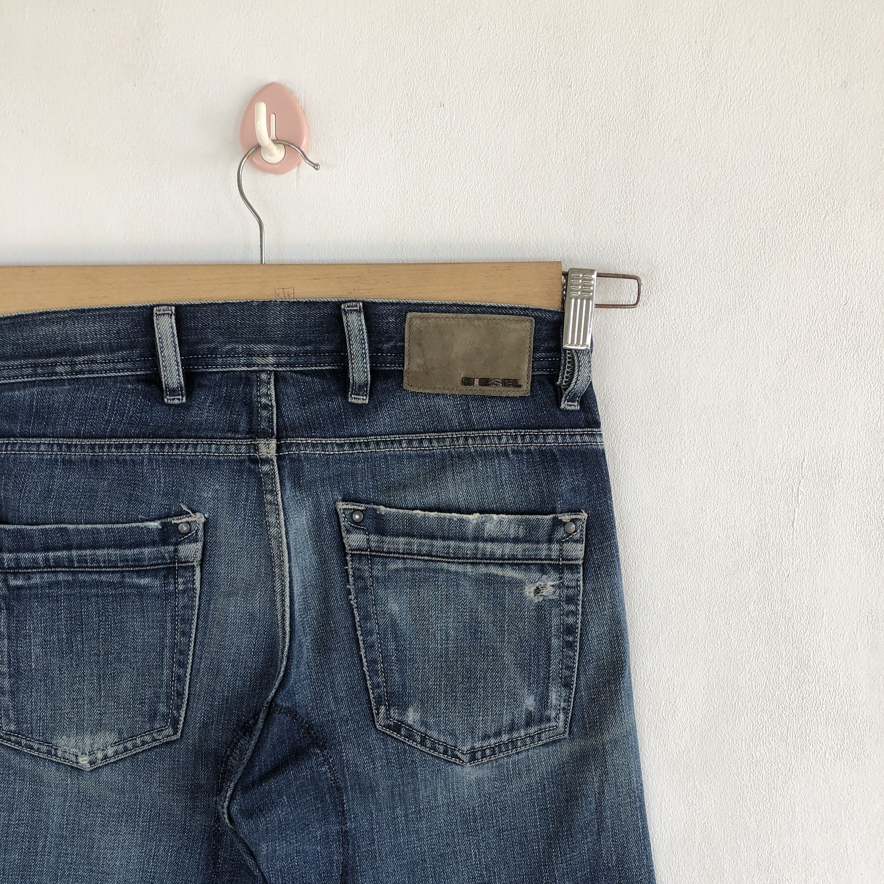 Diesel Vintage Diesel Distressed Faded Jeans Light Wash Denim Size 28" / US 6 / IT 42 - 7 Thumbnail