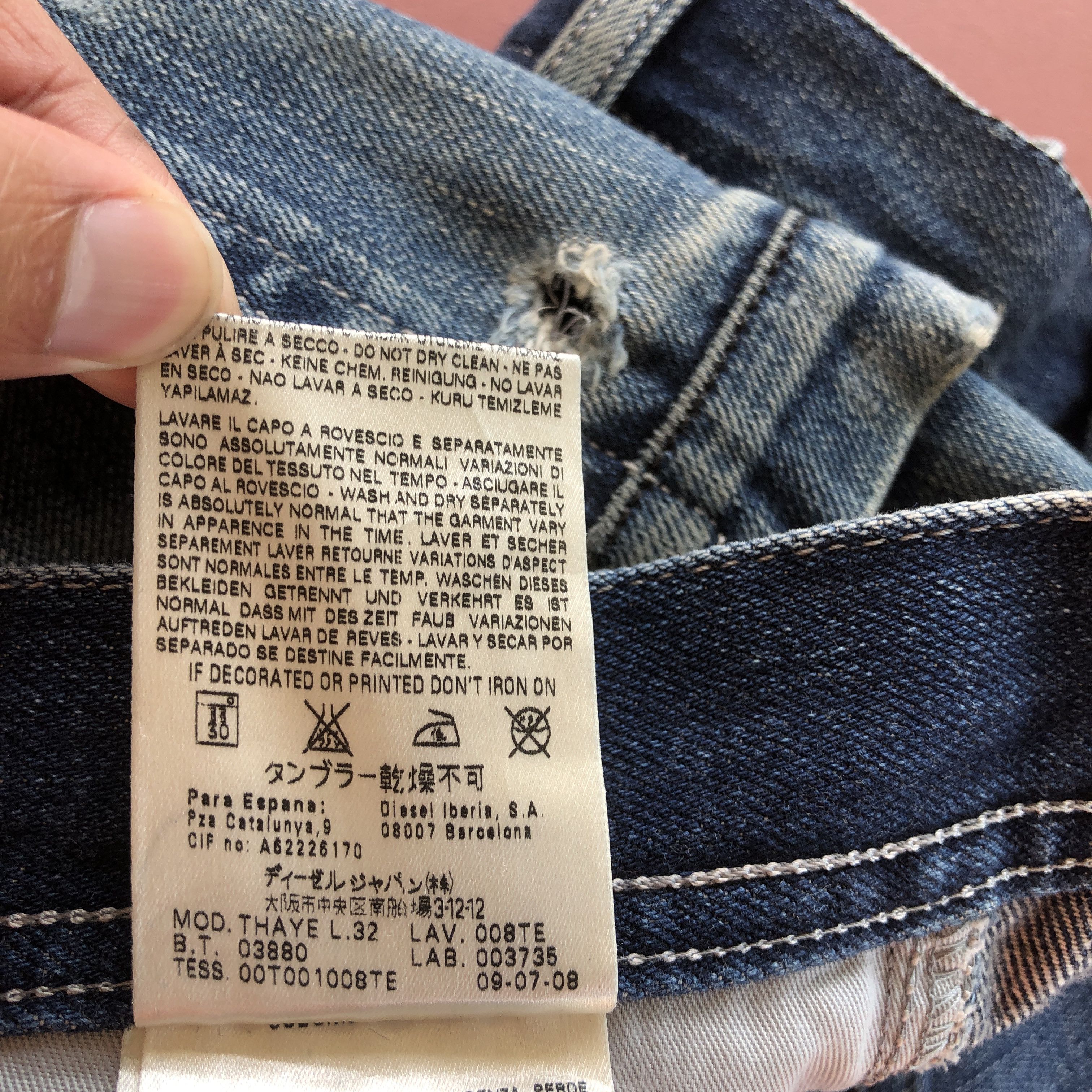 Diesel Vintage Diesel Distressed Faded Jeans Light Wash Denim Size 28" / US 6 / IT 42 - 15 Thumbnail