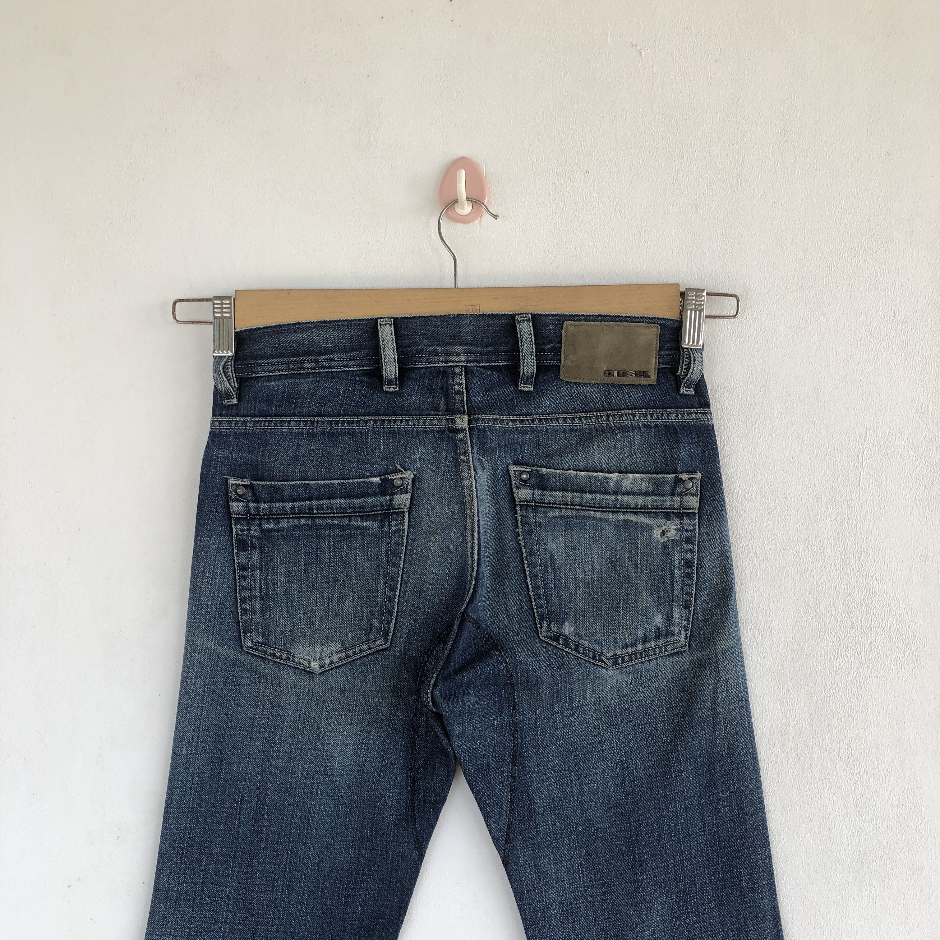 Diesel Vintage Diesel Distressed Faded Jeans Light Wash Denim Size 28" / US 6 / IT 42 - 4 Thumbnail