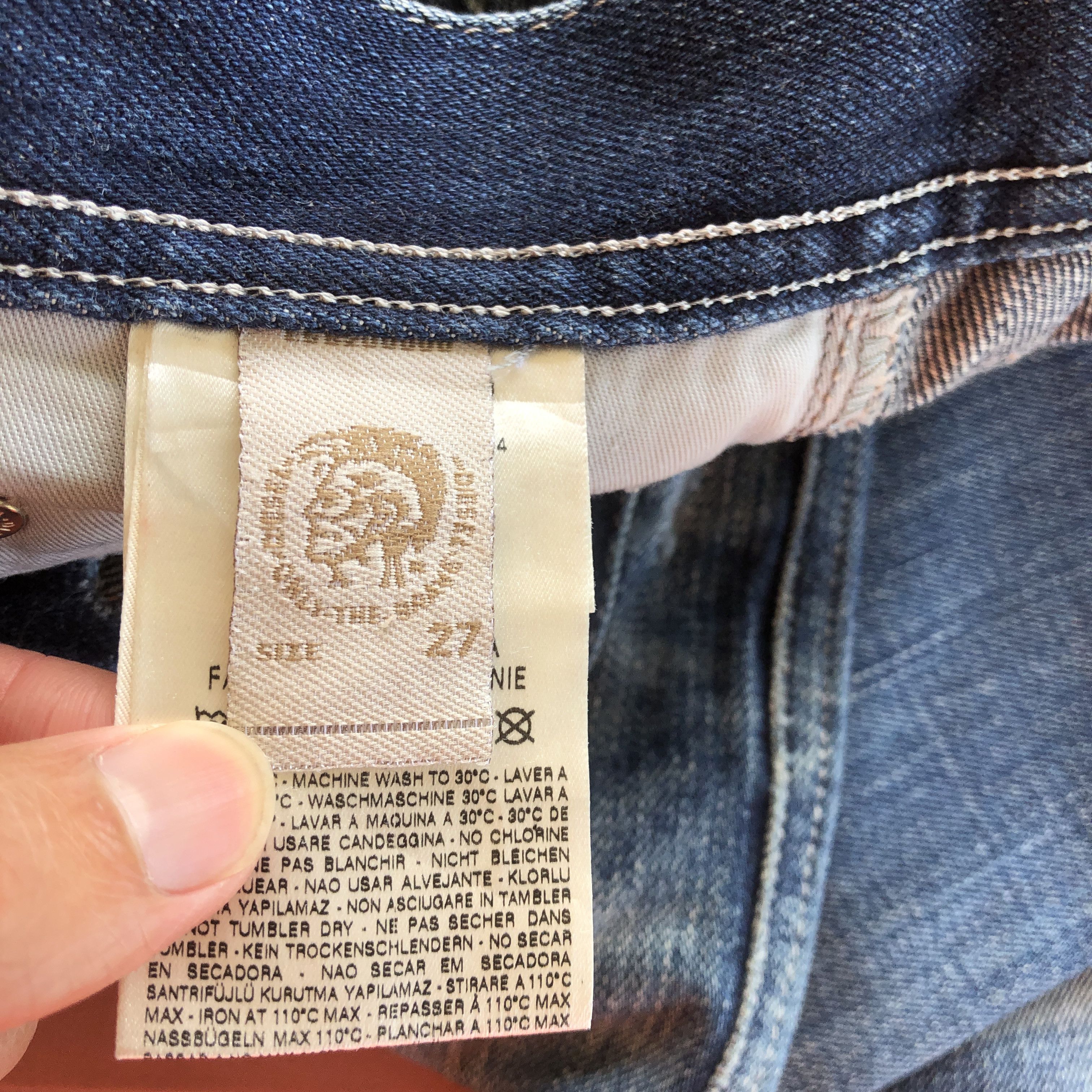 Diesel Vintage Diesel Distressed Faded Jeans Light Wash Denim Size 28" / US 6 / IT 42 - 12 Thumbnail