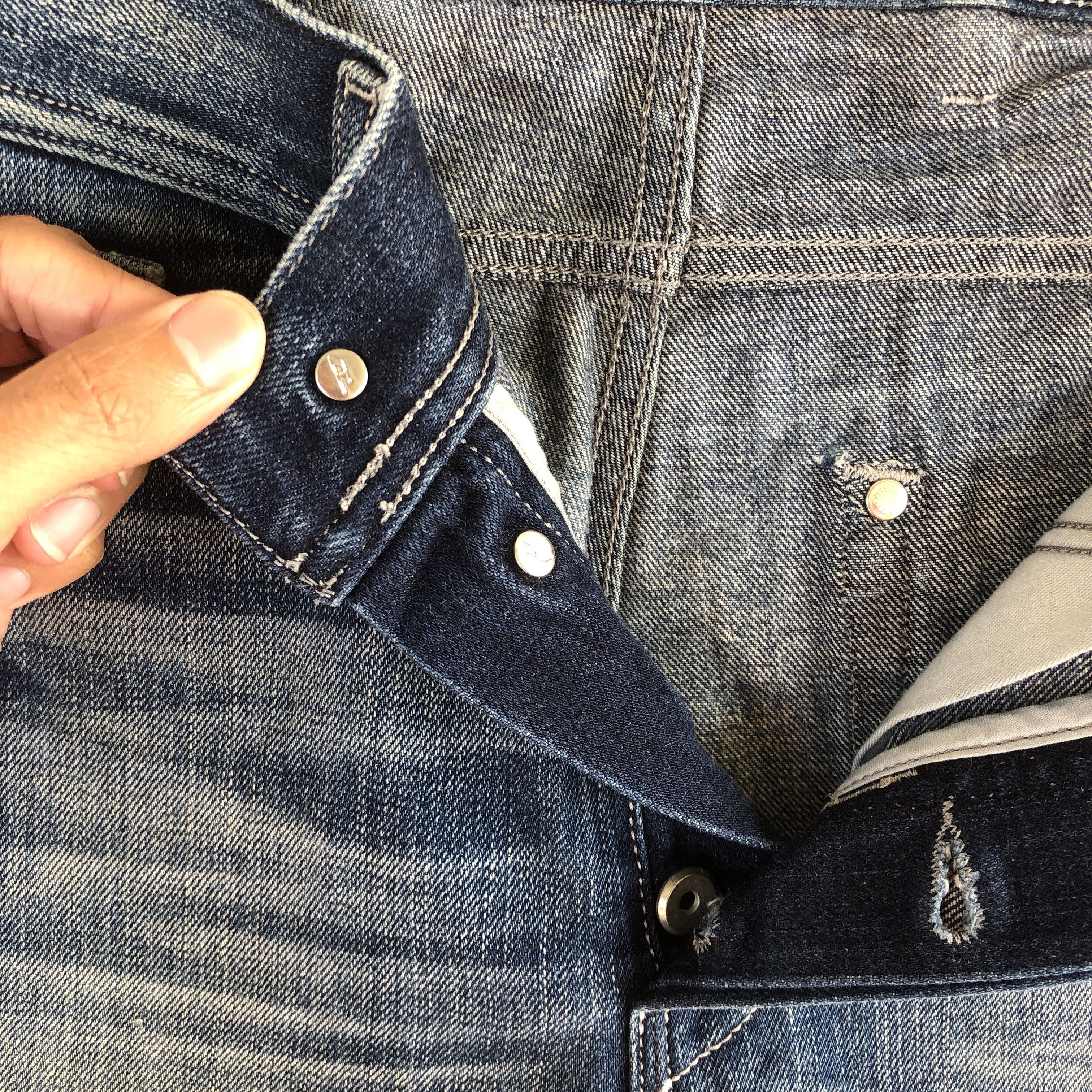 Diesel Vintage Diesel Distressed Faded Jeans Light Wash Denim Size 28" / US 6 / IT 42 - 9 Thumbnail