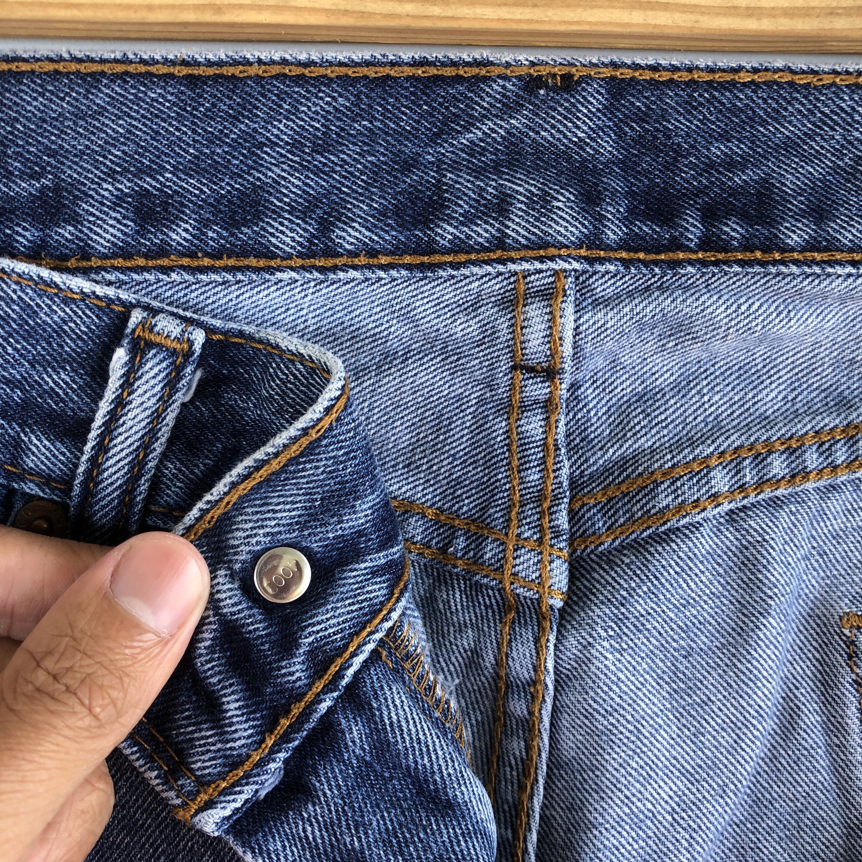 Levi's Vintage Levis 505 Stone Wash Jeans Levi's Sun Faded Denim Size US 34 / EU 50 - 9 Thumbnail