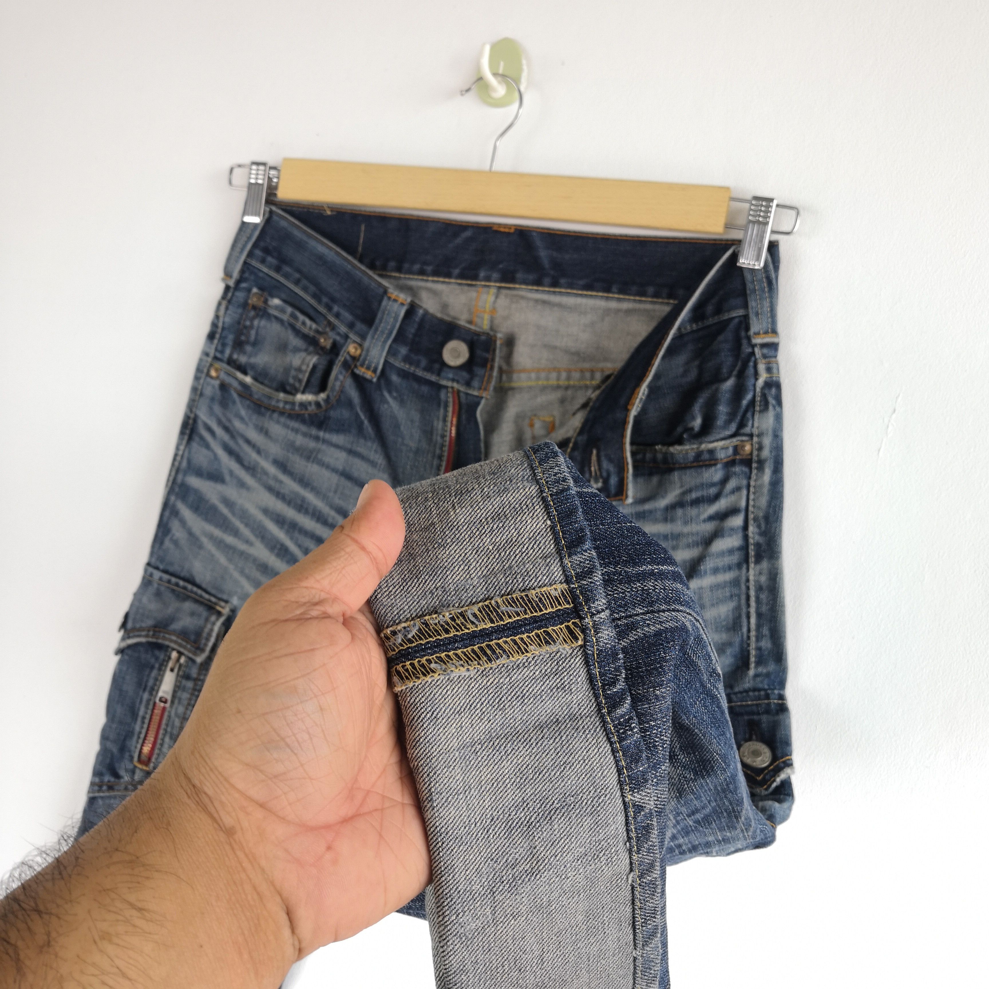 Levi's Vintage Levis Jeans Multi Pocket Cargo Pants Denim Size US 32 / EU 48 - 11 Thumbnail