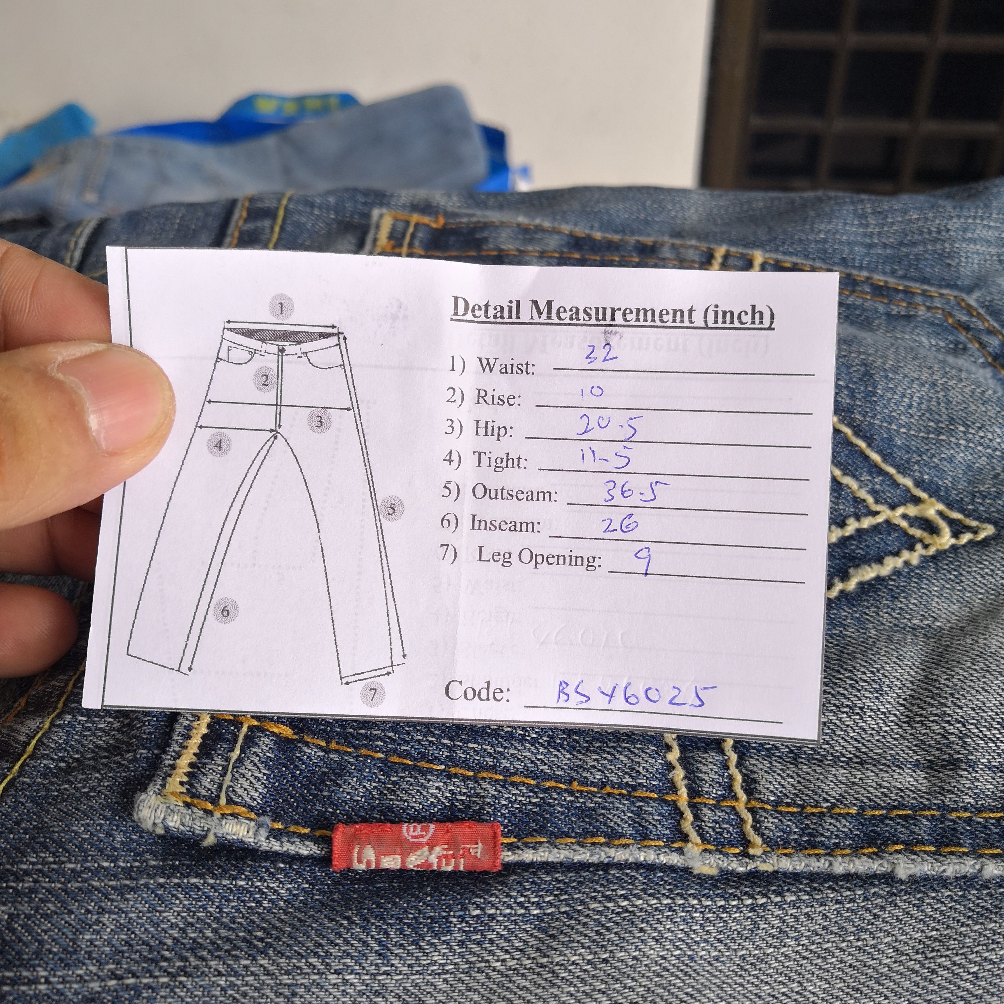 Levi's Vintage Levis Jeans Multi Pocket Cargo Pants Denim Size US 32 / EU 48 - 14 Thumbnail