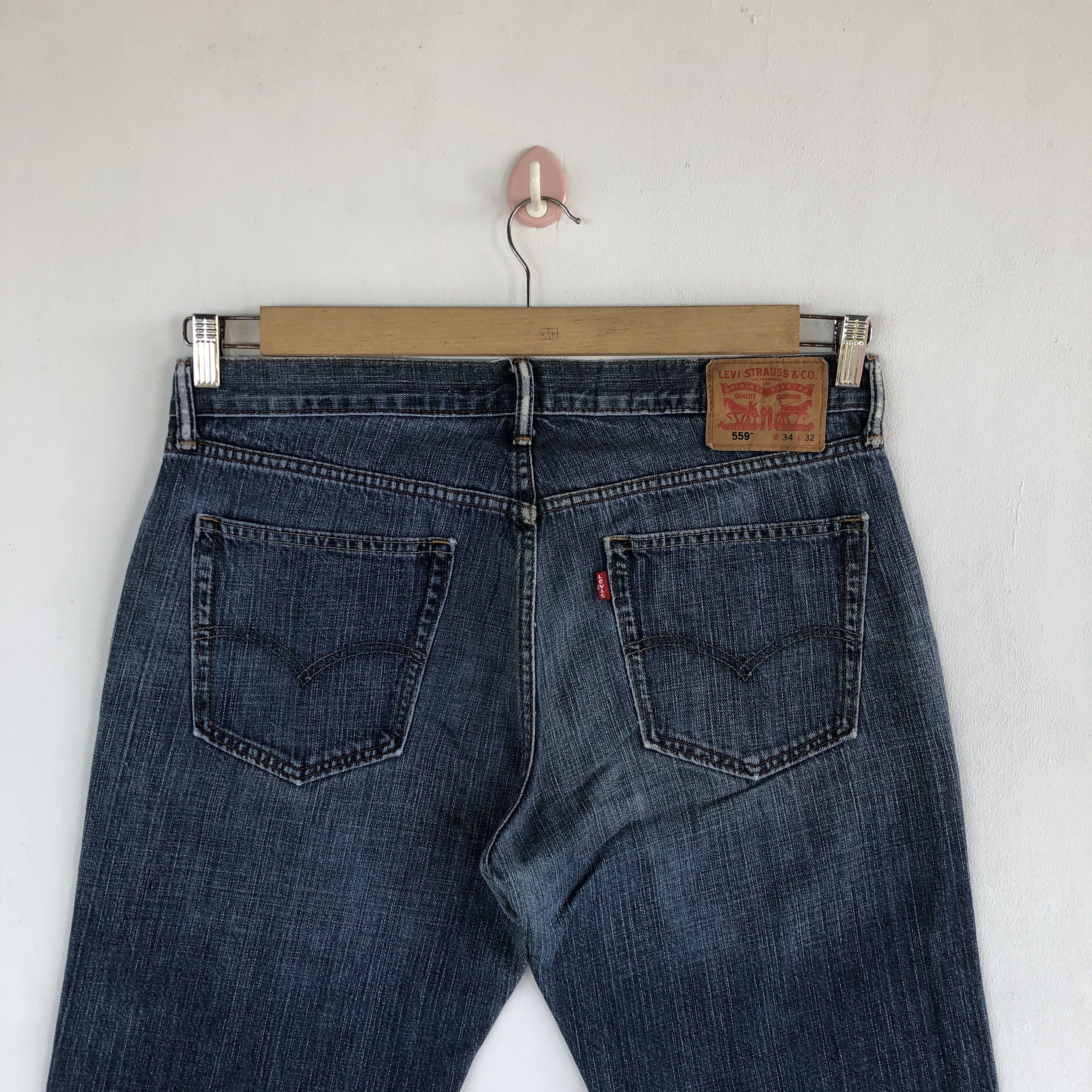 Levi's Vintage Levis Jeans Levi's 559 Baggy Faded Light Wash Denim Size US 36 / EU 52 - 4 Thumbnail