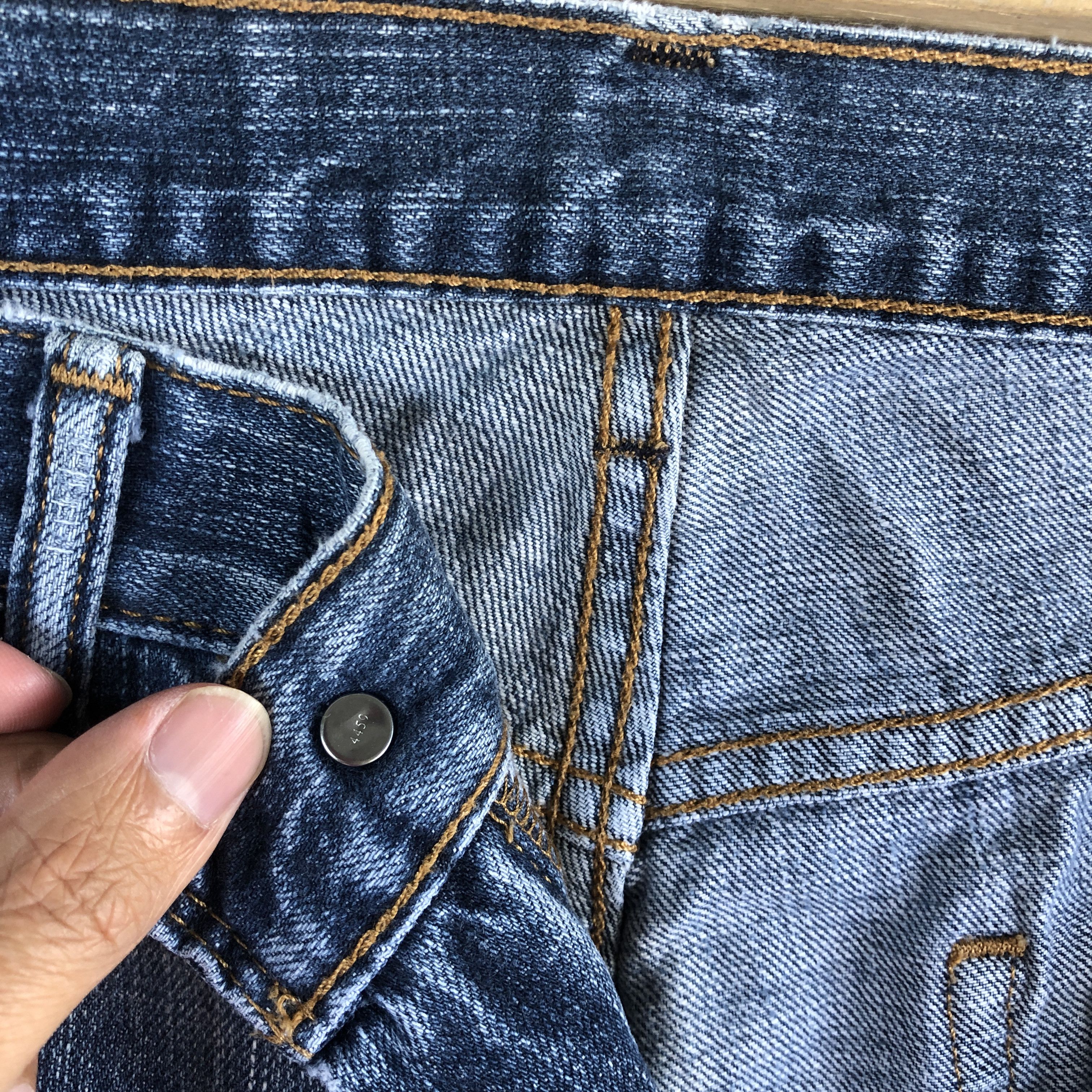 Levi's Vintage Levis Jeans Levi's 559 Baggy Faded Light Wash Denim Size US 36 / EU 52 - 9 Thumbnail