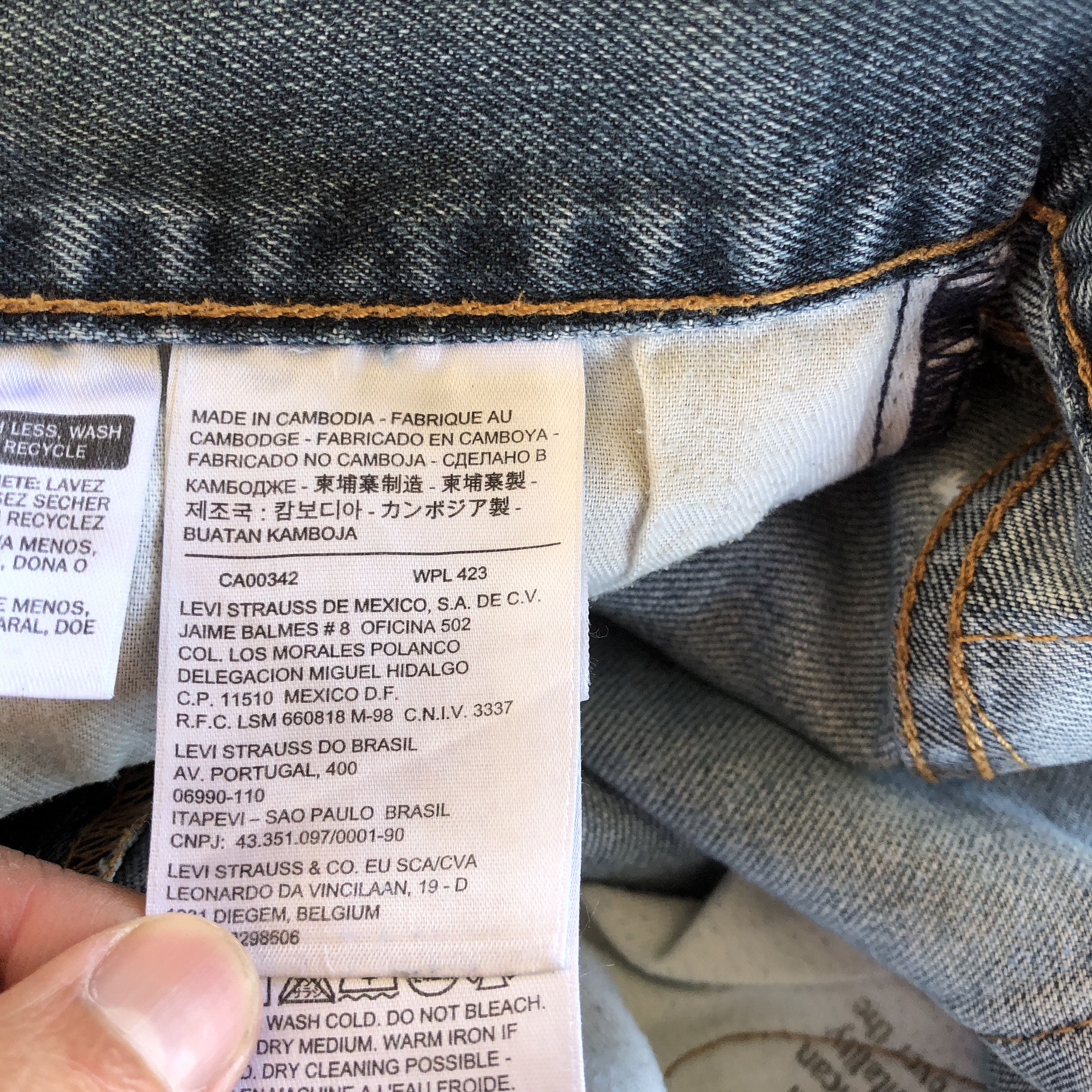 Levi's Vintage Levis Faded Baggy Jeans Levi's 559 Light Wash Denim Size US 34 / EU 50 - 9 Thumbnail