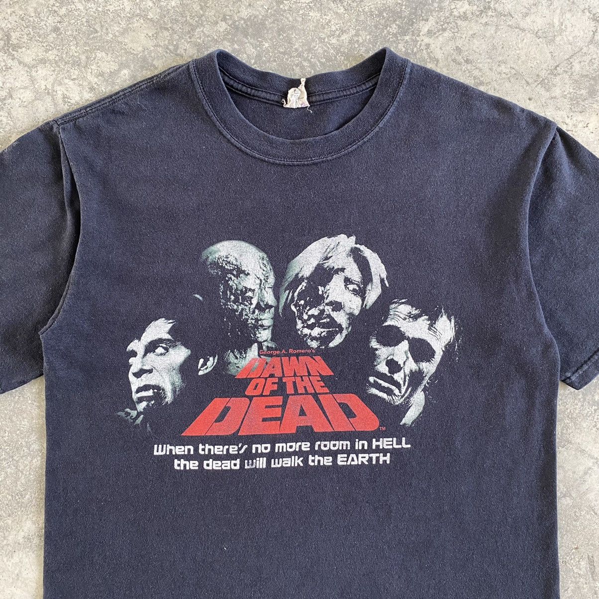 Vintage Vintage Dawn Of The Dead Horror Promo Movie T-Shirt Size US M / EU 48-50 / 2 - 3 Thumbnail