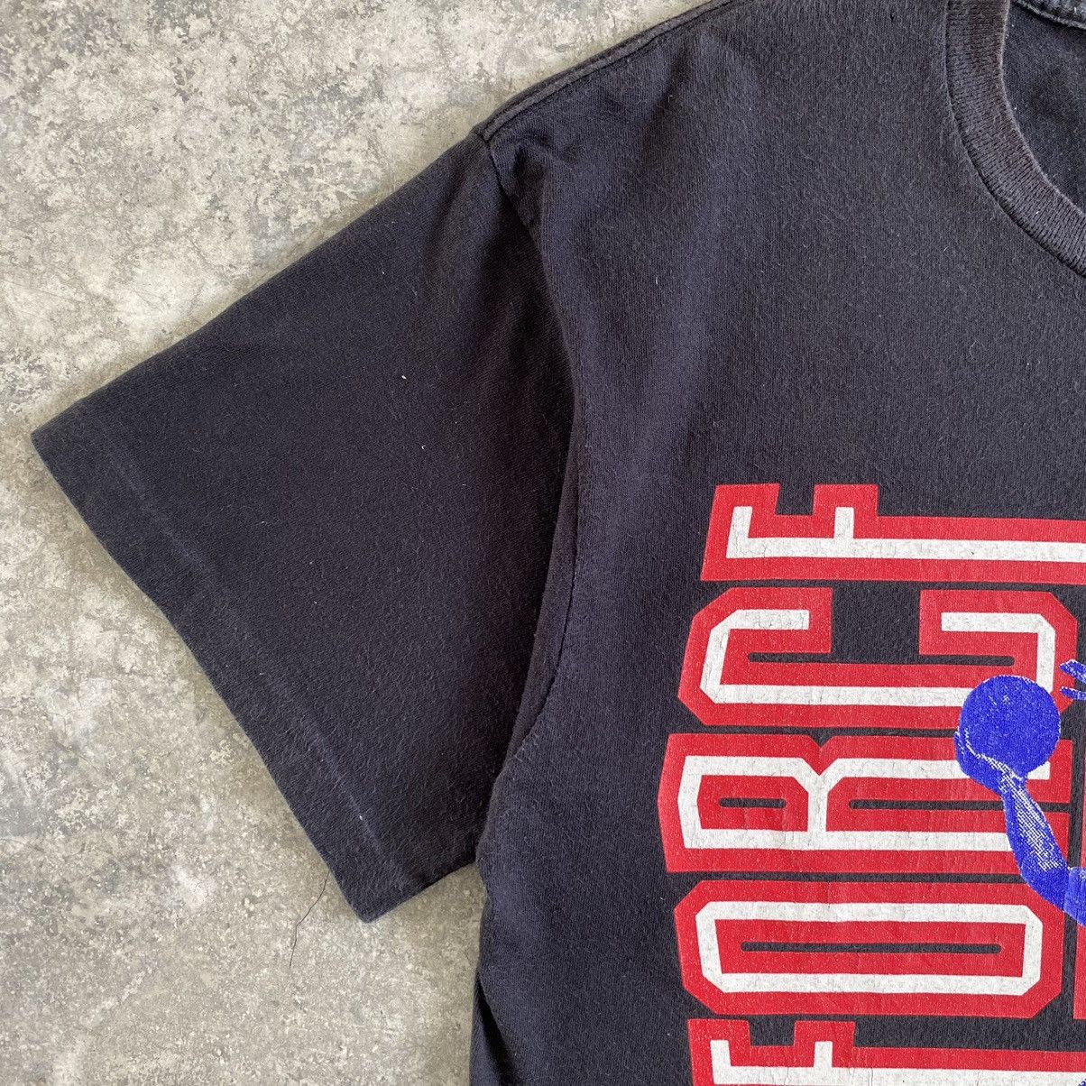 Nike Vintage 90’s Nike Grey Tag Charles Barkley Graphic T-Shirt Size US L / EU 52-54 / 3 - 6 Thumbnail