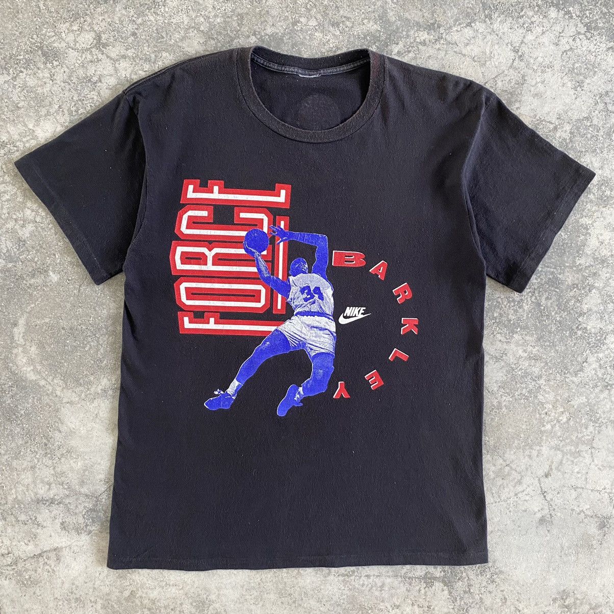 Nike Vintage 90’s Nike Grey Tag Charles Barkley Graphic T-Shirt Size US L / EU 52-54 / 3 - 2 Thumbnail