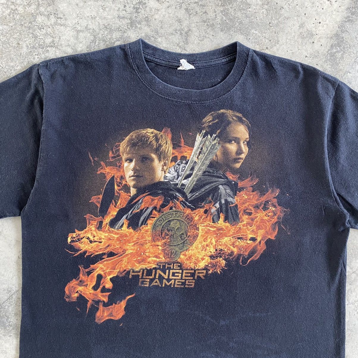 Vintage Vintage 2000’s The Hunger Games Promo Movie T-Shirt Size US L / EU 52-54 / 3 - 3 Thumbnail