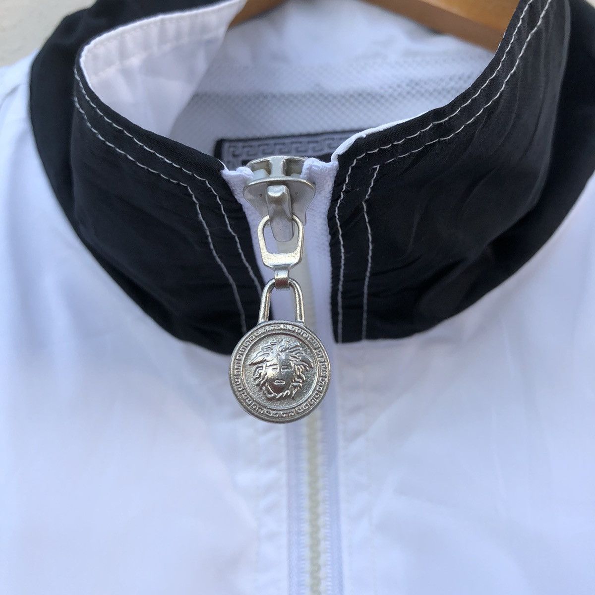 Versace × Vintage Vintage VERSACE JEANS COUTURE WINDBREAKER Vests Jacket Size US XL / EU 56 / 4 - 4 Thumbnail