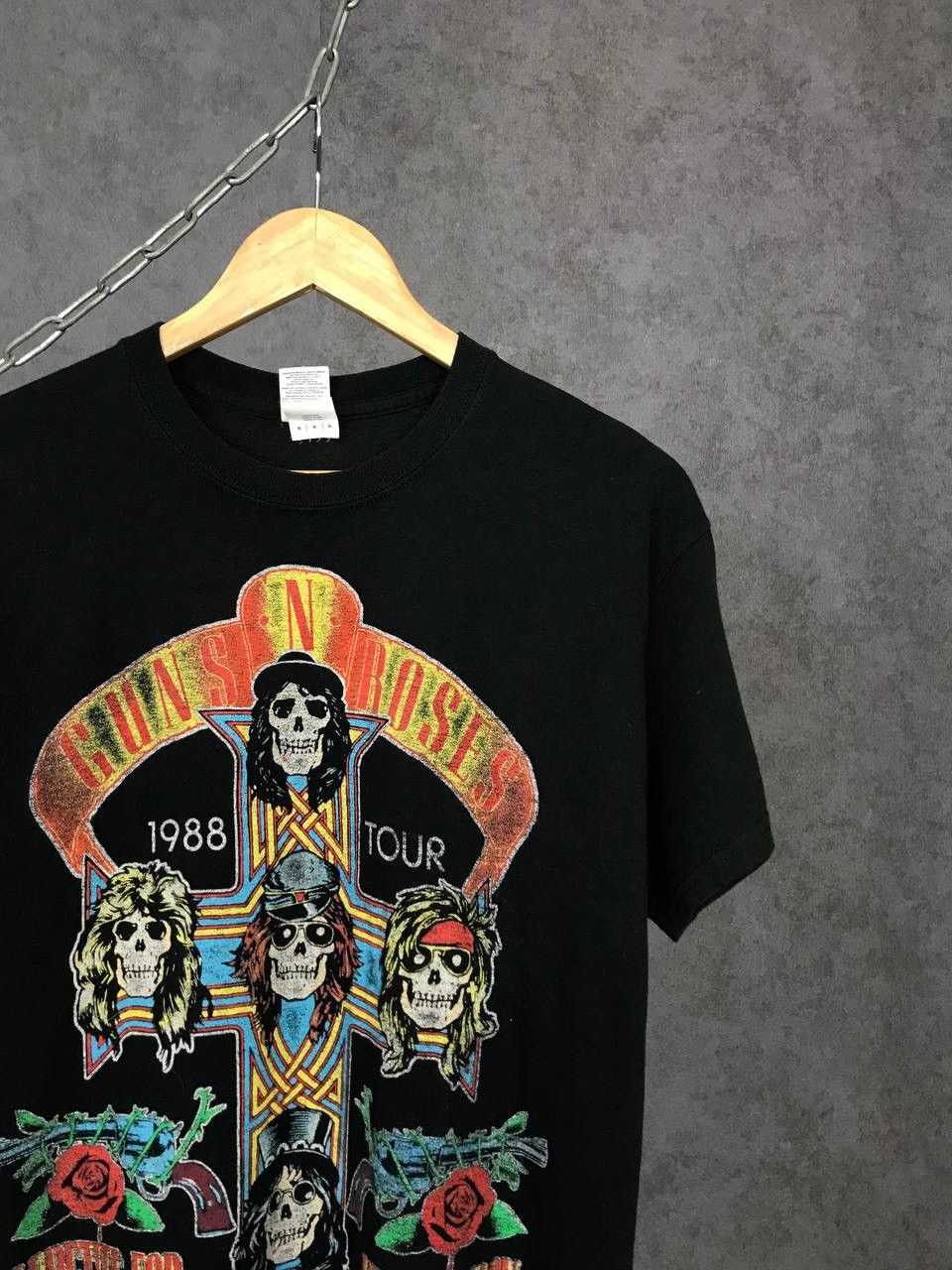 Band Tees × Guns N' Roses Guns N Roses cult rock band overprinted tour tee Size US M / EU 48-50 / 2 - 4 Thumbnail