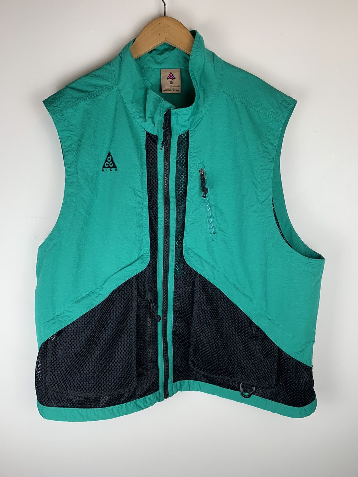 acg vest