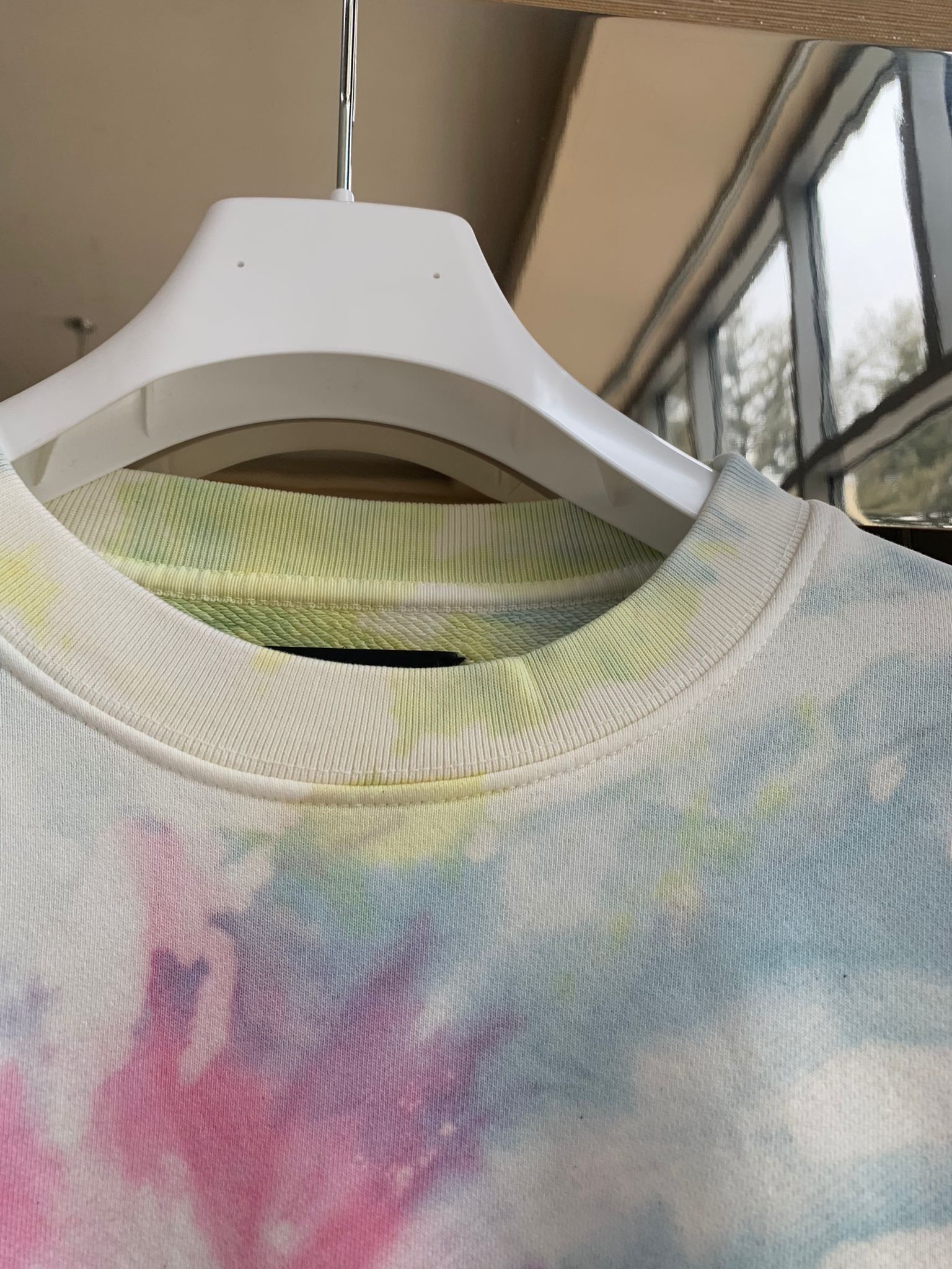 Amiri Tie Dye Hippie Crewneck in Tie Dye Size US S / EU 44-46 / 1 - 7 Thumbnail