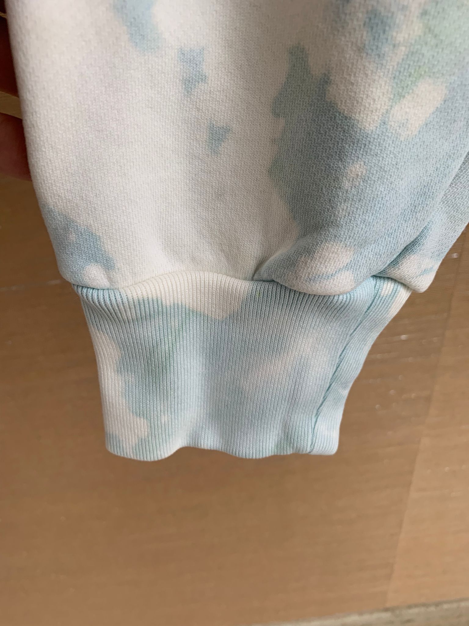 Amiri Tie Dye Hippie Crewneck in Tie Dye Size US S / EU 44-46 / 1 - 4 Thumbnail