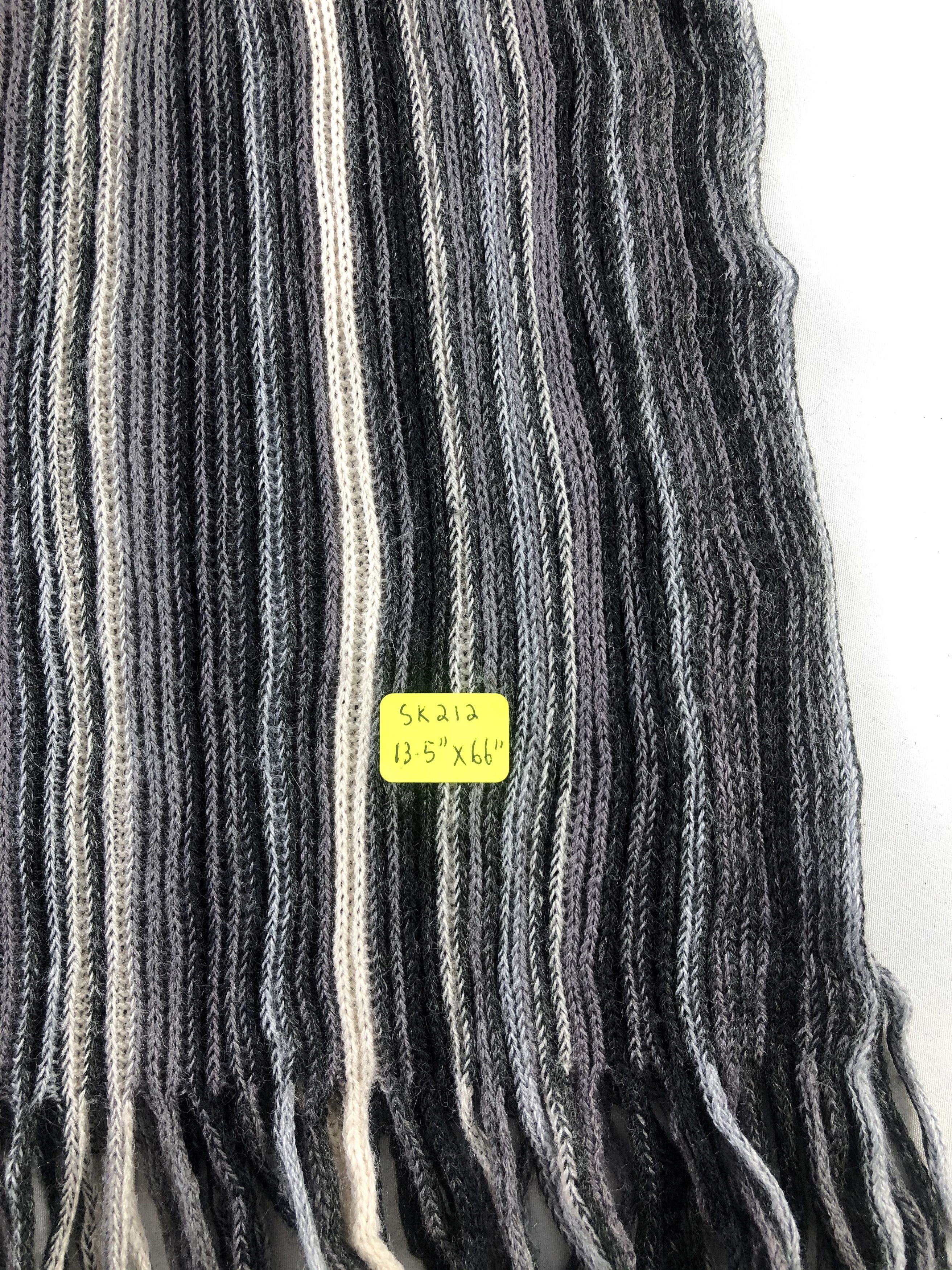 Guess Guess Scarf / Muffler / Neckwear Size ONE SIZE - 3 Thumbnail