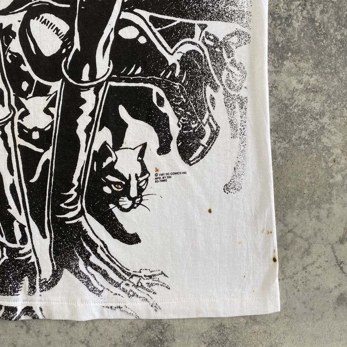 DC Comics Vintage 90’s Catwoman All Over Print T-Shirt Size US L / EU 52-54 / 3 - 6 Thumbnail