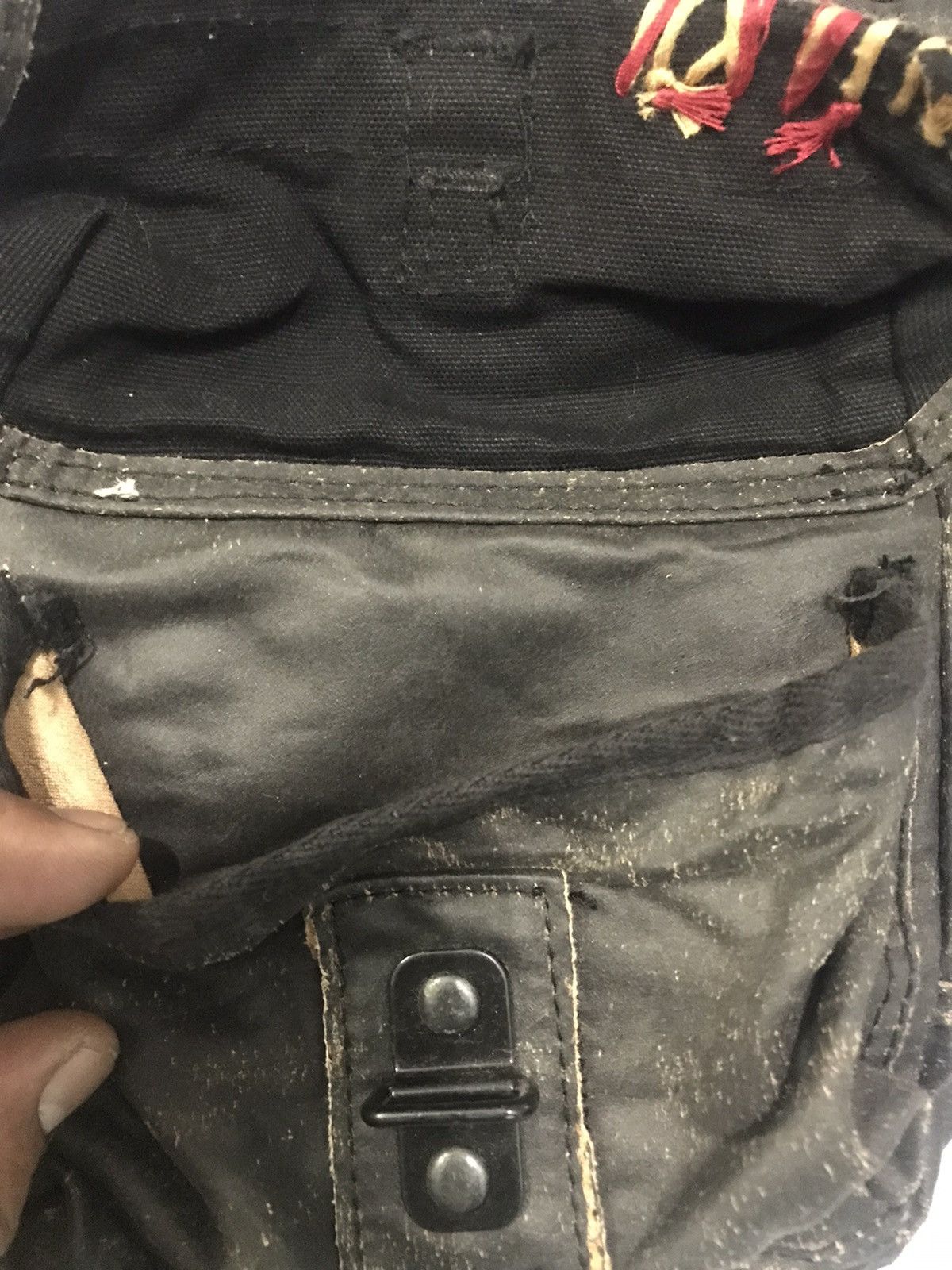 Branded Leather Tough Military Surplus Leather Distressed Style Waist Bag Size ONE SIZE - 11 Thumbnail