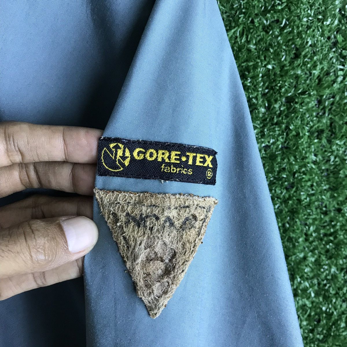 Descente × Goretex × Japanese Brand GORETEX NCAA UNDER LICENSE DESCENTE JACKET MADE IN JAPAN Size US M / EU 48-50 / 2 - 5 Thumbnail