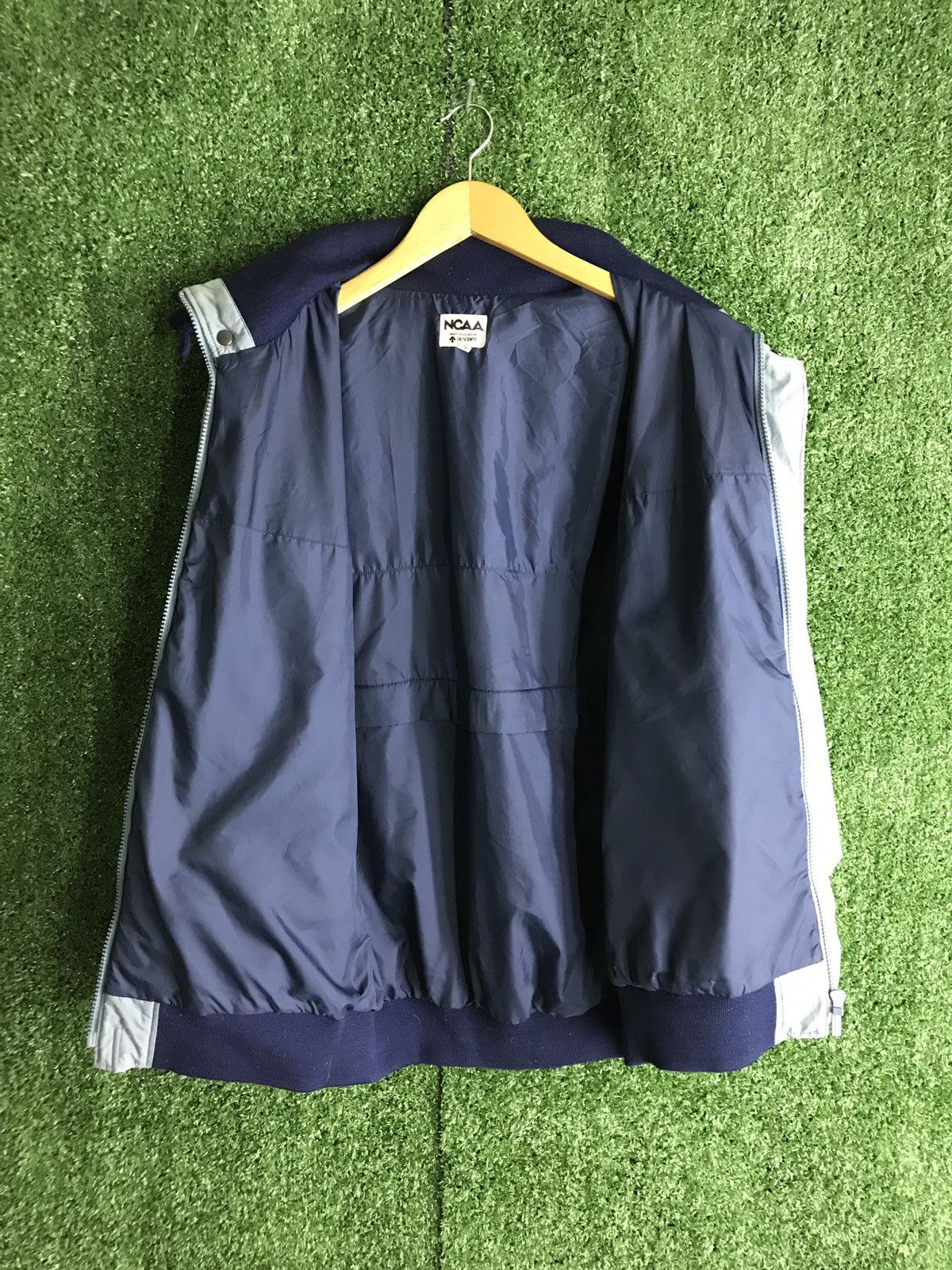 Descente × Goretex × Japanese Brand GORETEX NCAA UNDER LICENSE DESCENTE JACKET MADE IN JAPAN Size US M / EU 48-50 / 2 - 9 Thumbnail