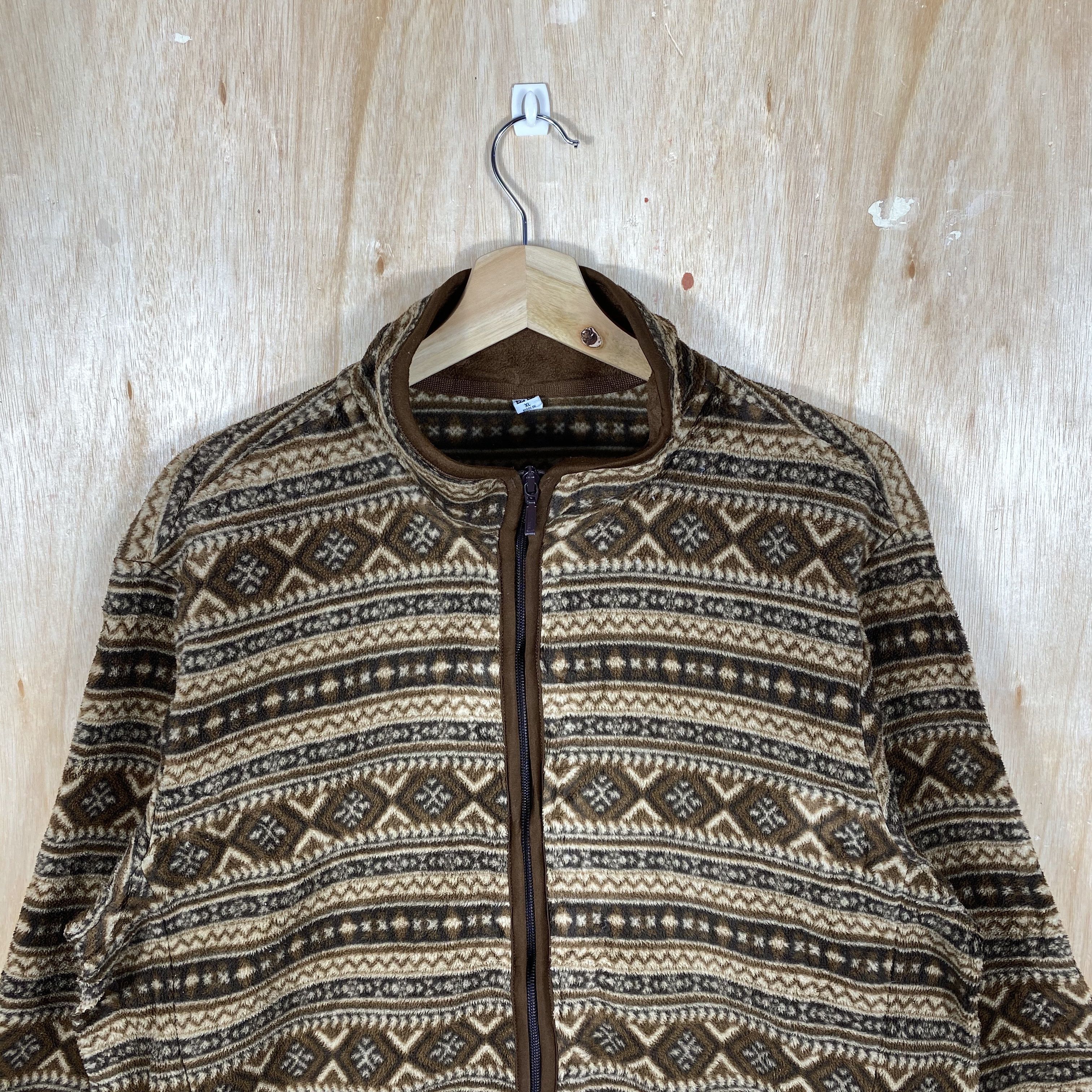 Japanese Brand Japanese Brand Uniqlo Fleece Jacket Sweaters Size US XL / EU 56 / 4 - 3 Thumbnail