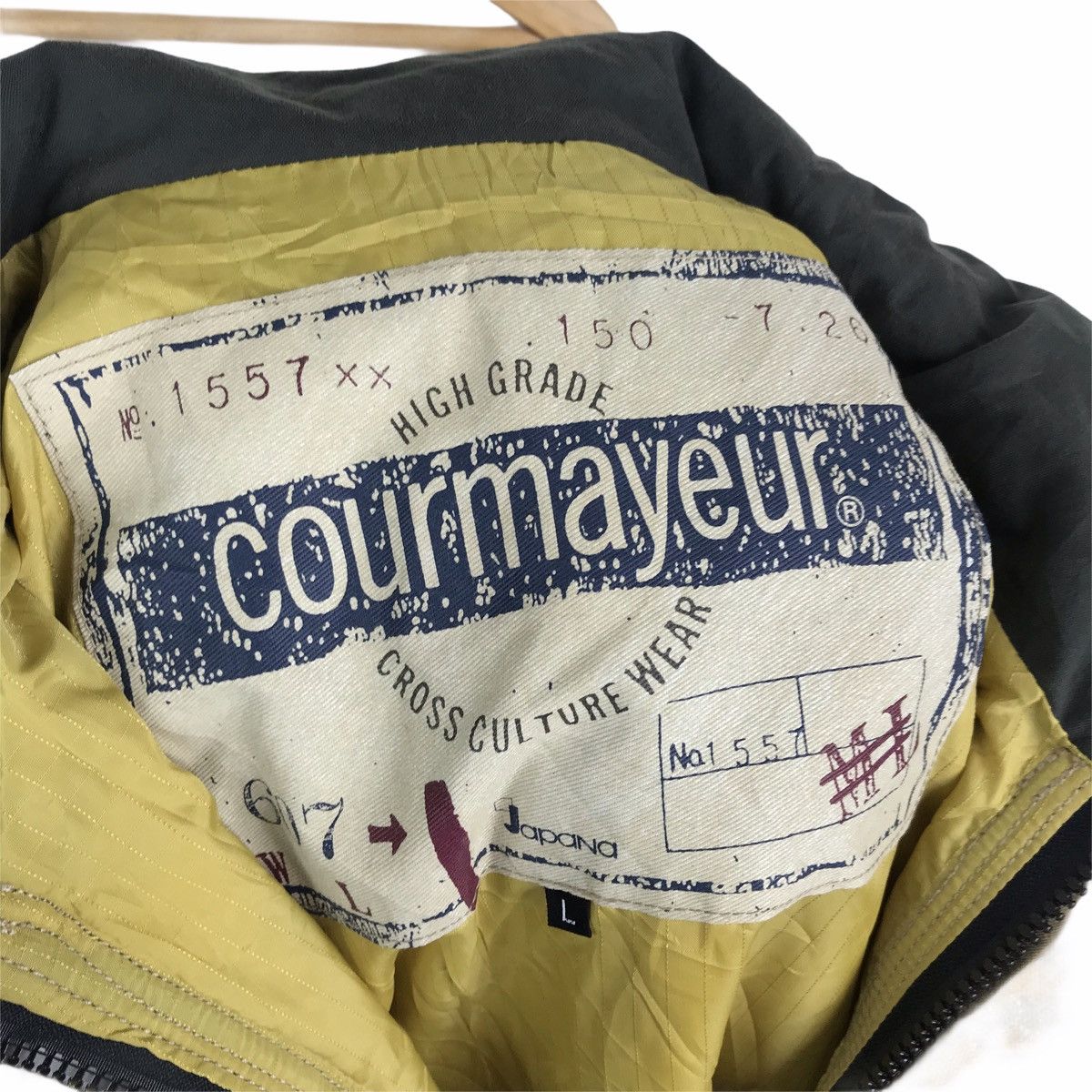 Japanese Brand COURMAYEUR Cross Culture Wear Snake Stone Skin Jacket Size US L / EU 52-54 / 3 - 5 Thumbnail