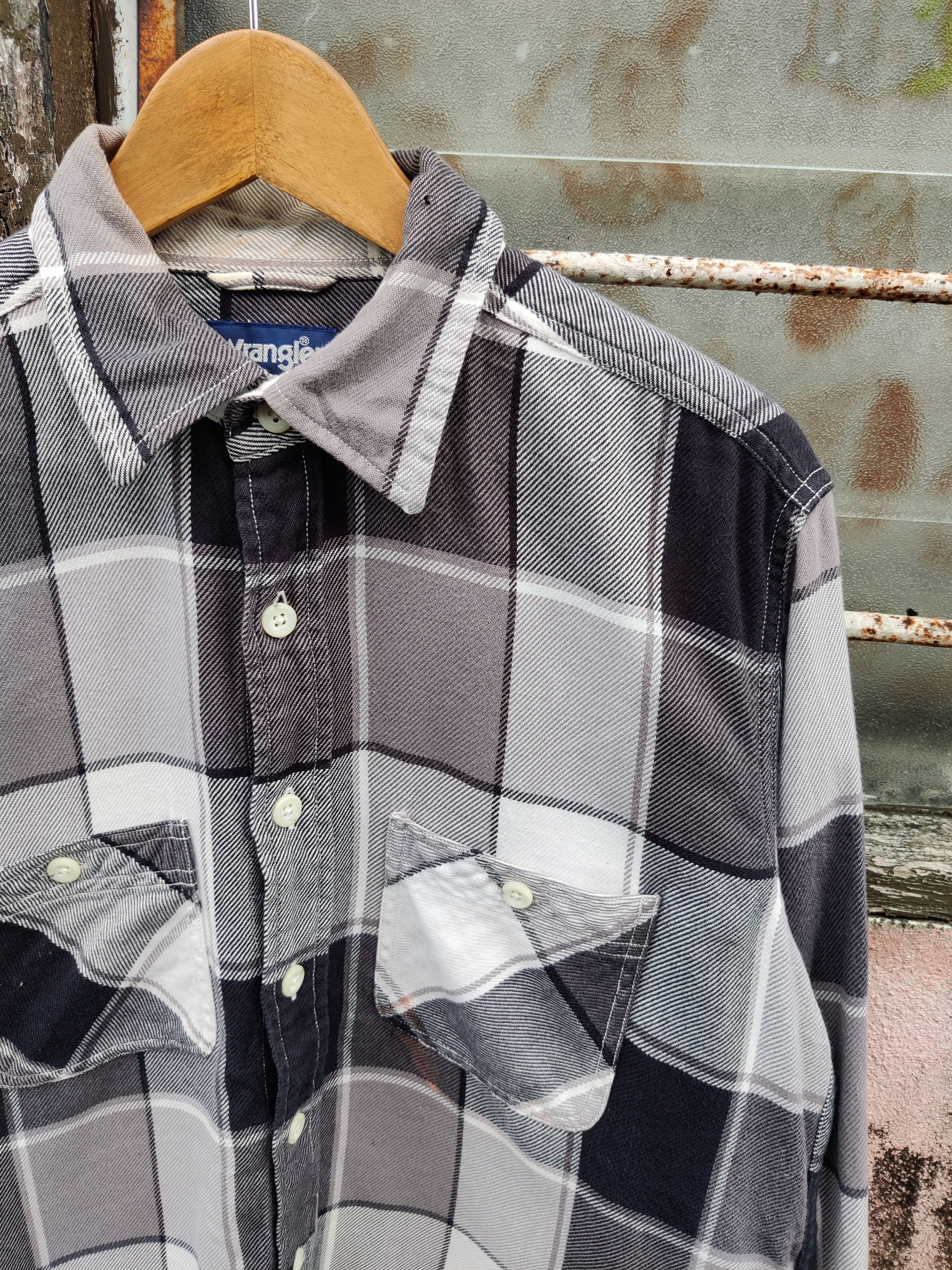 Vintage Vintage Wrangler Checkers Box Double Pocket Shirt Size US L / EU 52-54 / 3 - 2 Thumbnail