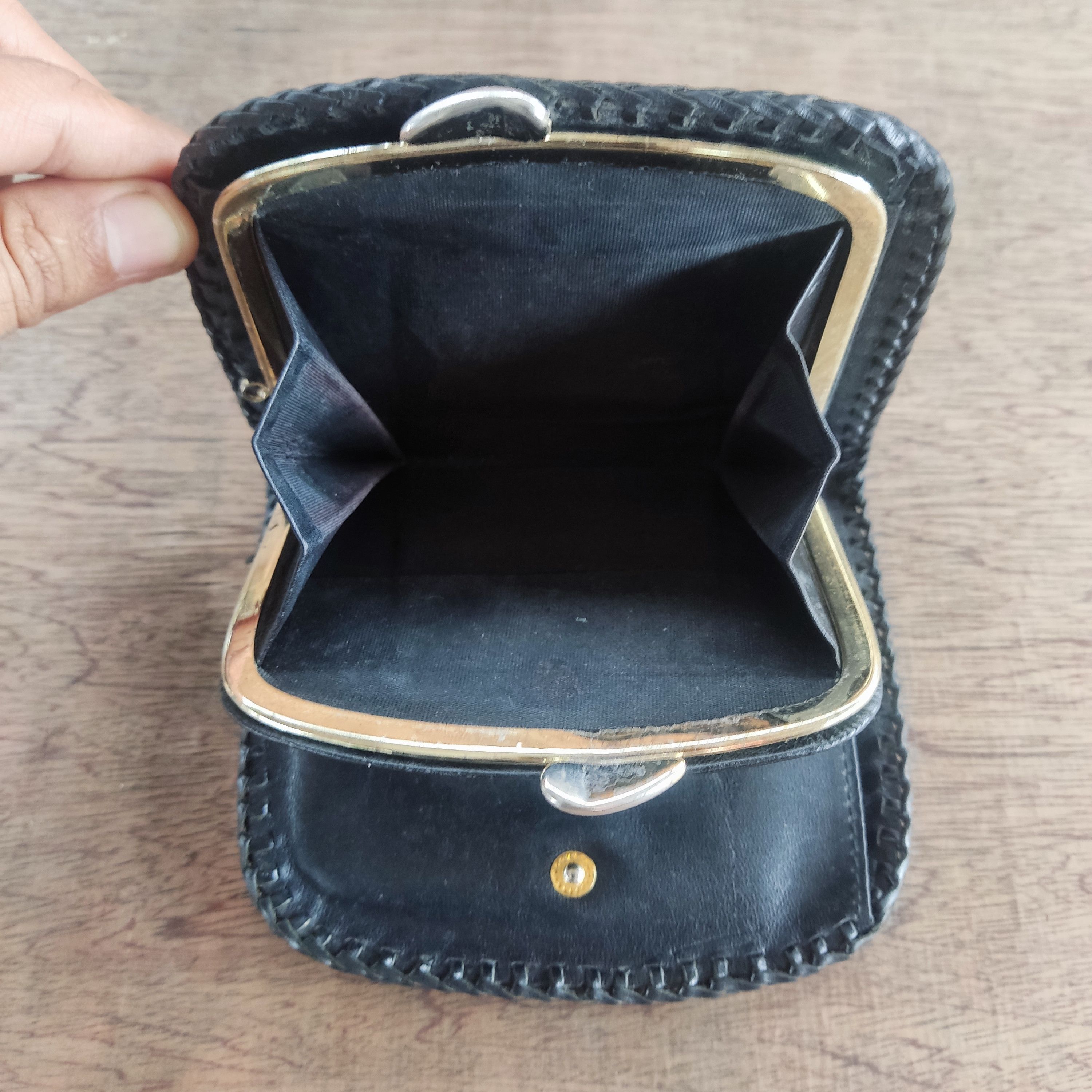 Handmade Handmade Custom Leather Wallet Button Size ONE SIZE - 4 Thumbnail